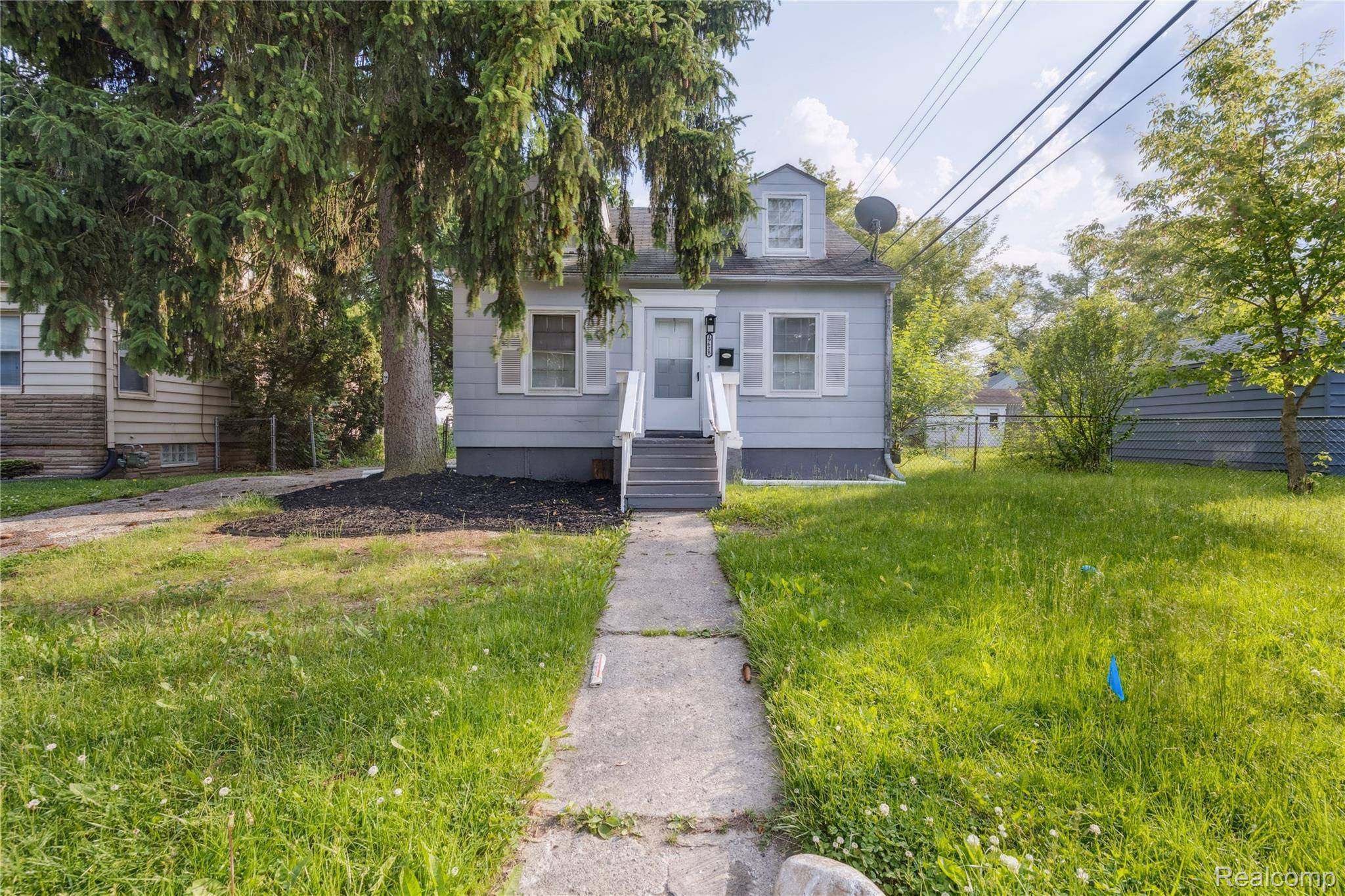 Harper Woods, MI 48225,19628 Elkhart ST