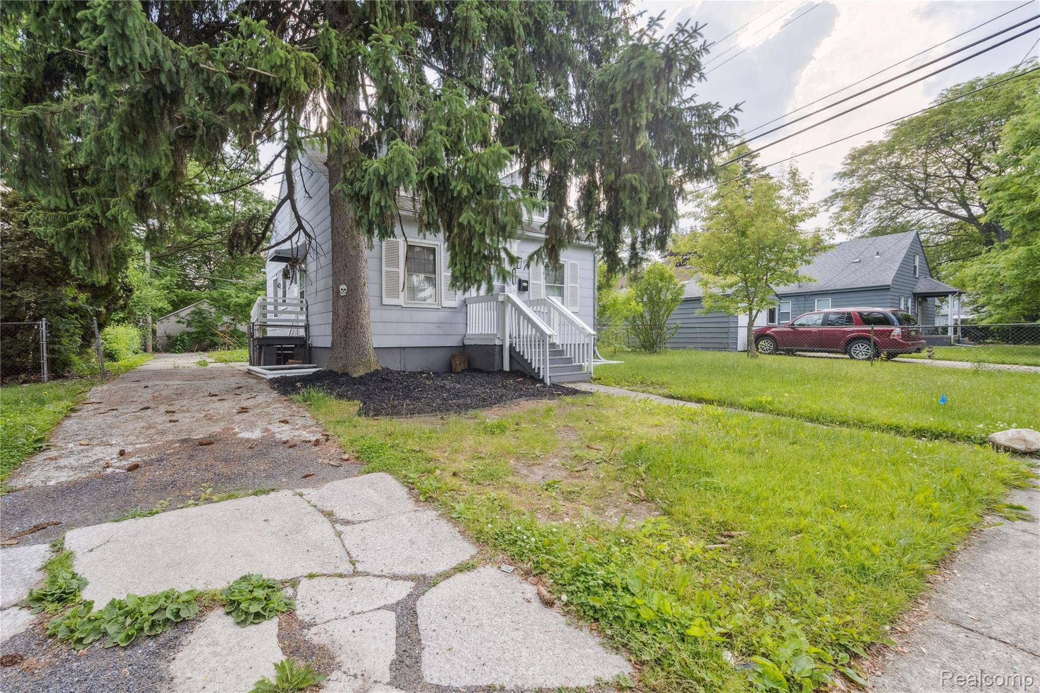 Harper Woods, MI 48225,19628 Elkhart ST