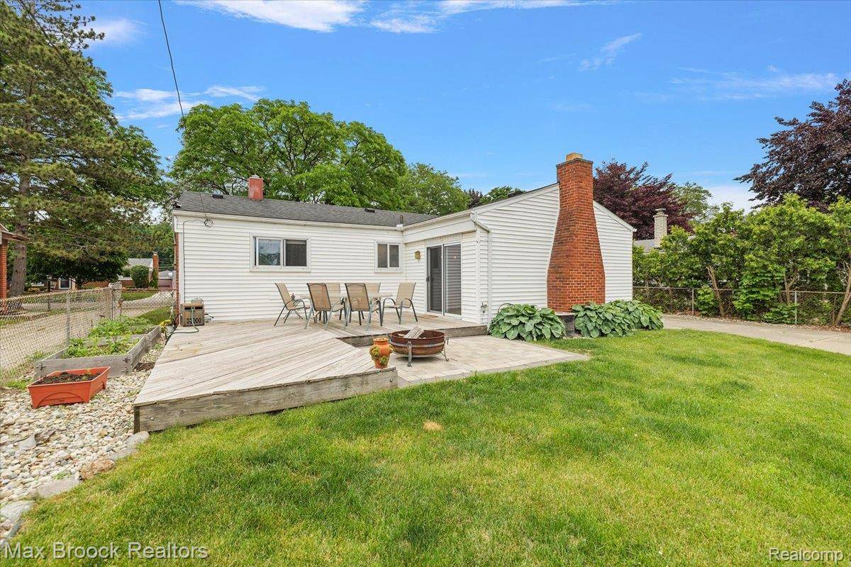 Livonia, MI 48154,14385 Blue Skies ST