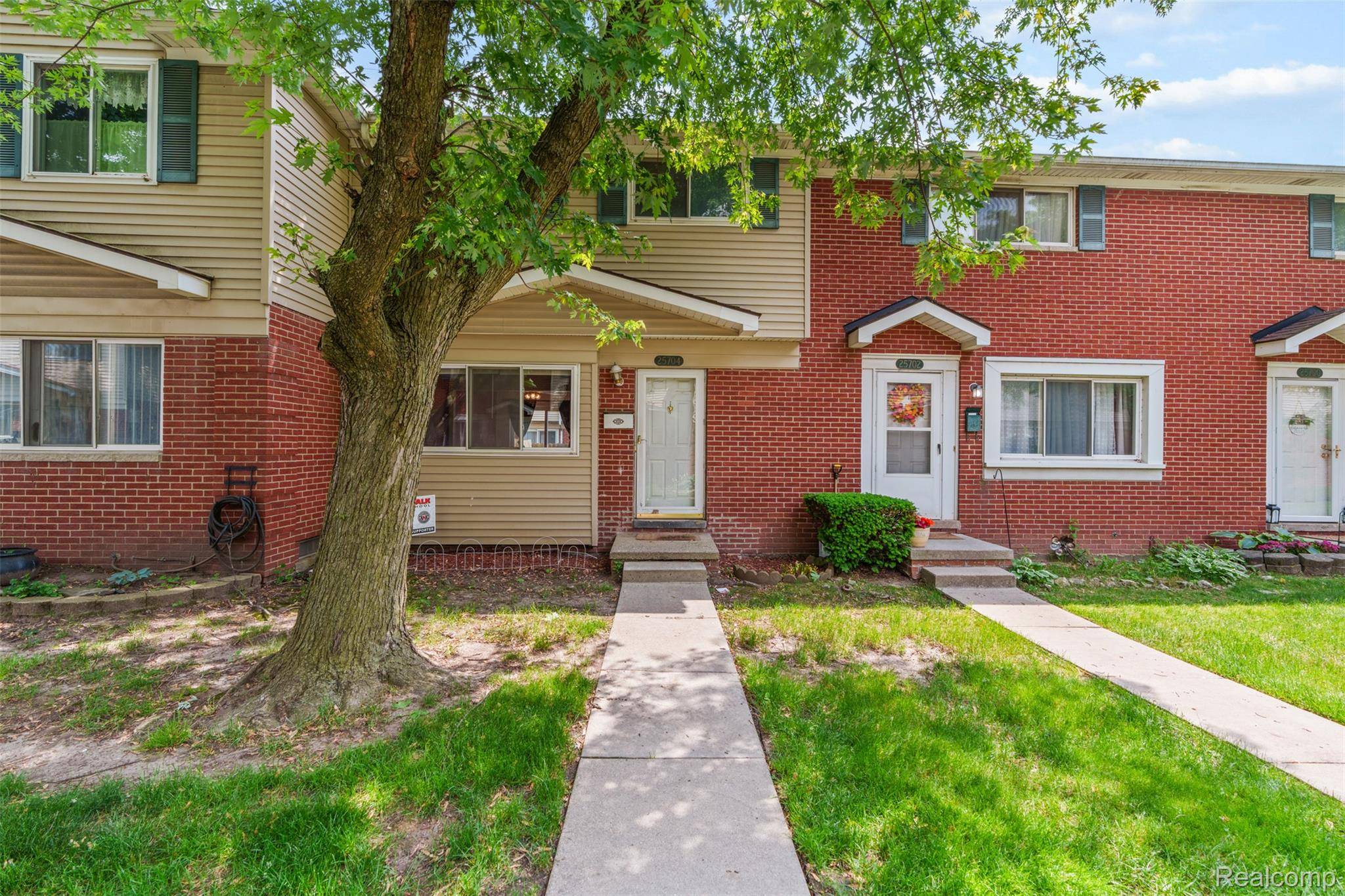 Roseville, MI 48066,25704 Cambridge Court