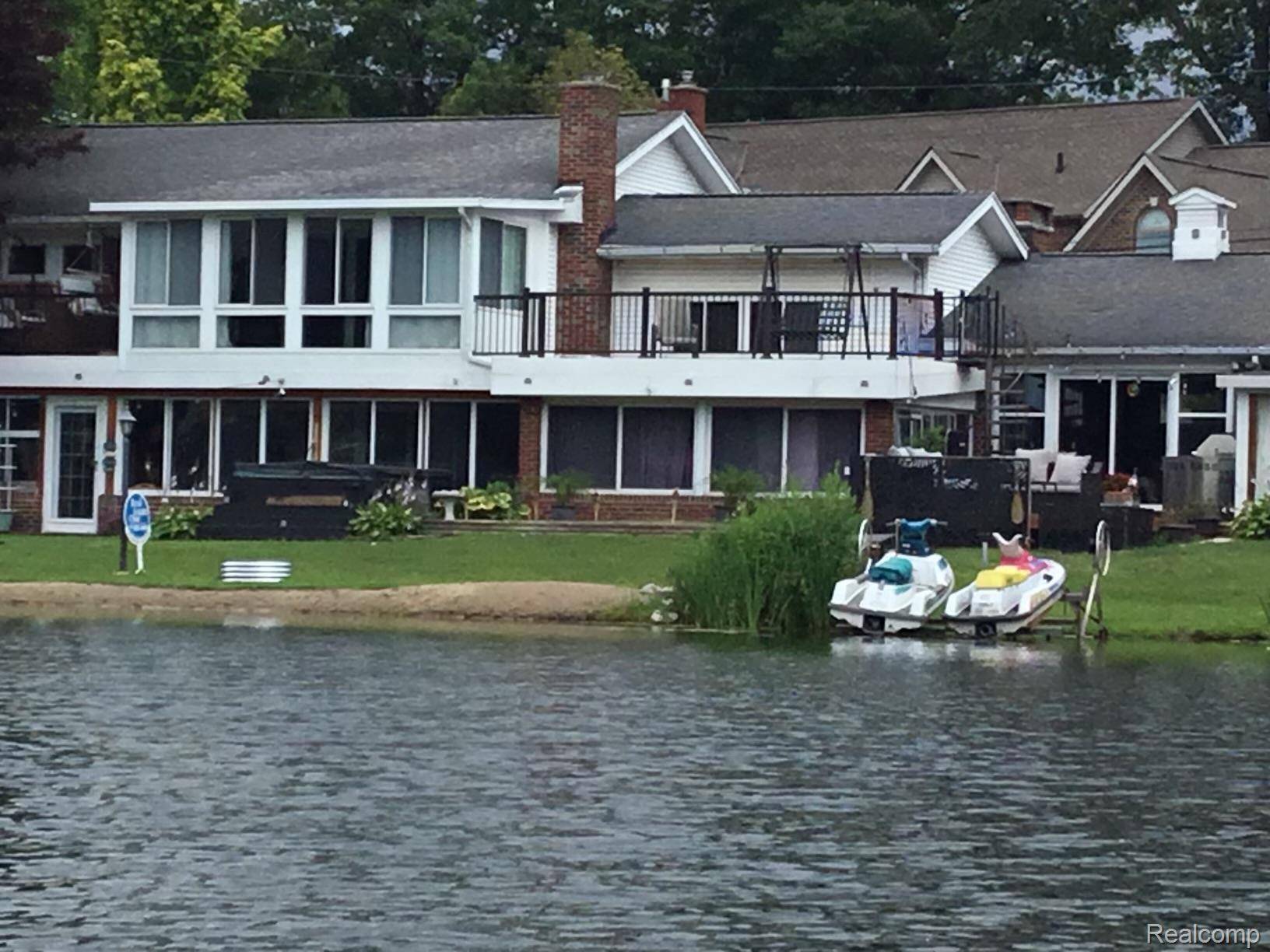 Waterford, MI 48329,6003 Rolton CT