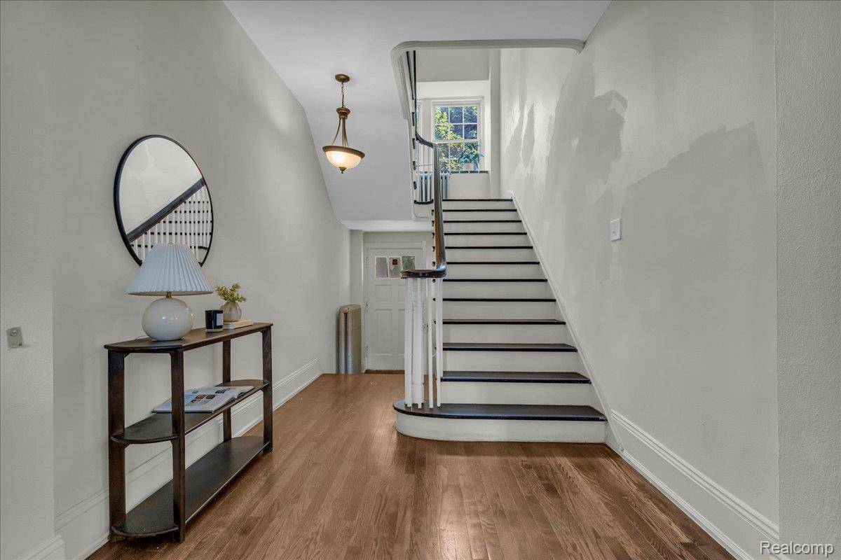 Detroit, MI 48214,1710 Seminole ST