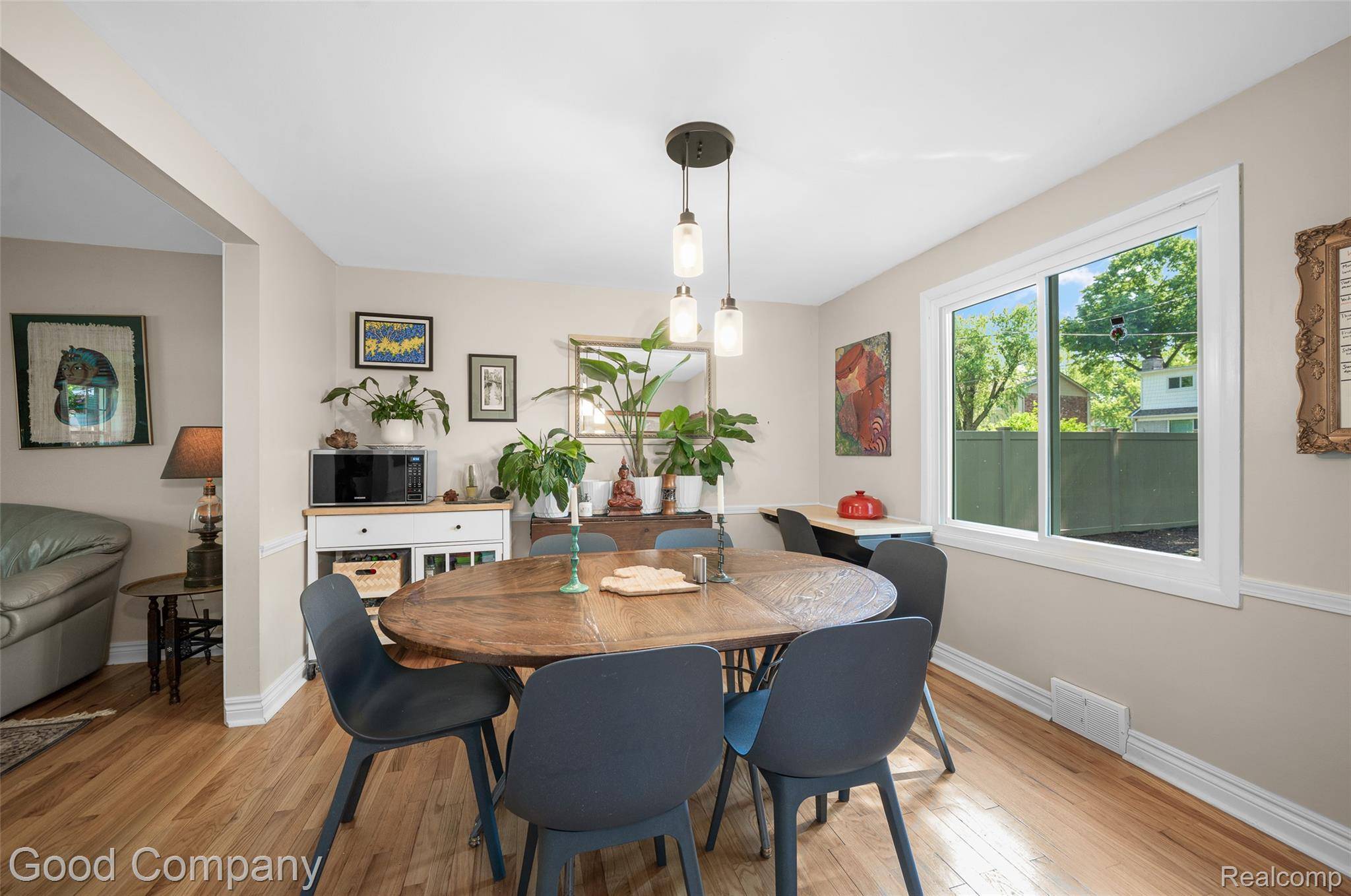 Southfield, MI 48076,30060 Spring River DR