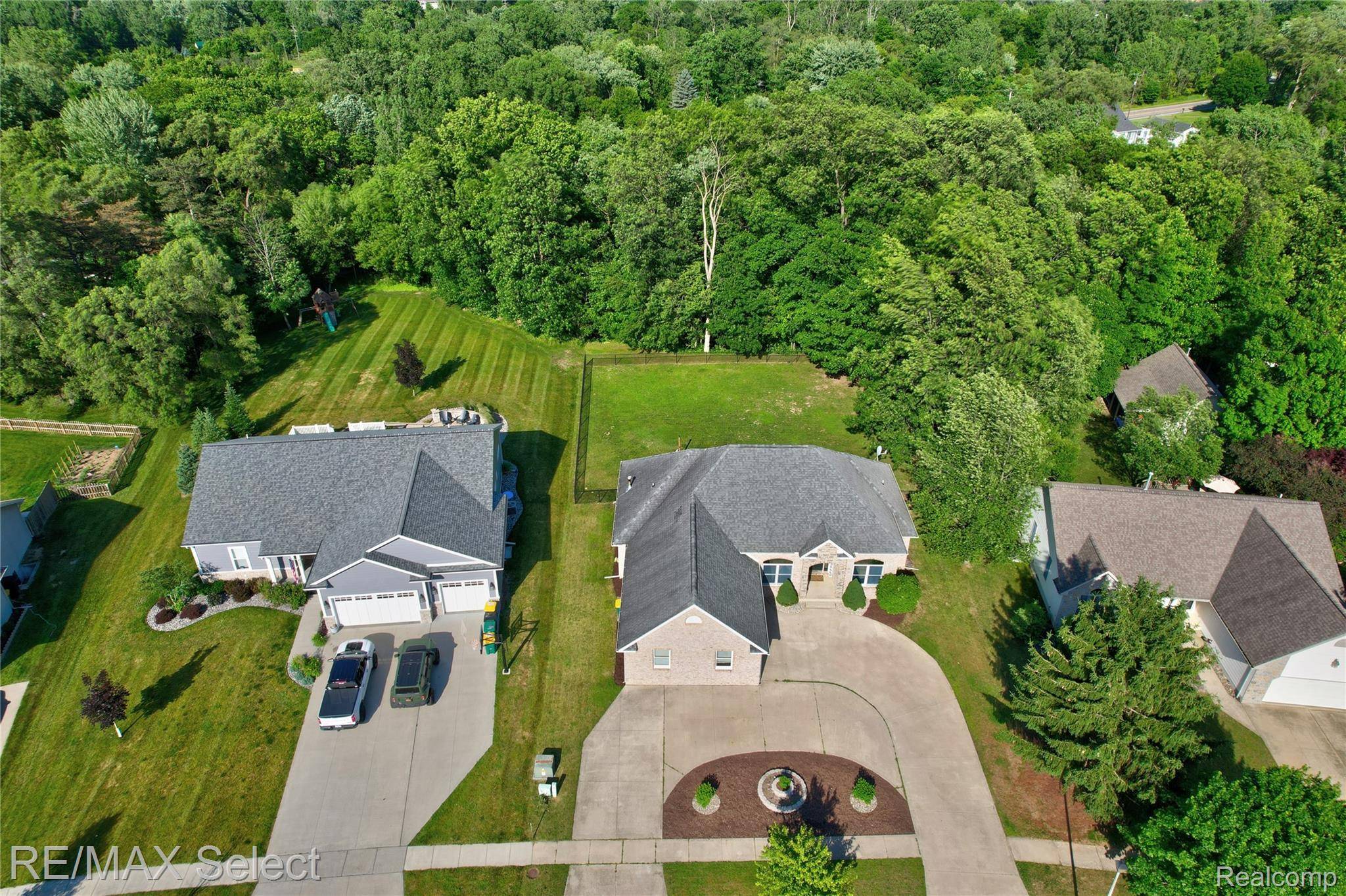 Flushing, MI 48433,199 BROOKSIDE DR