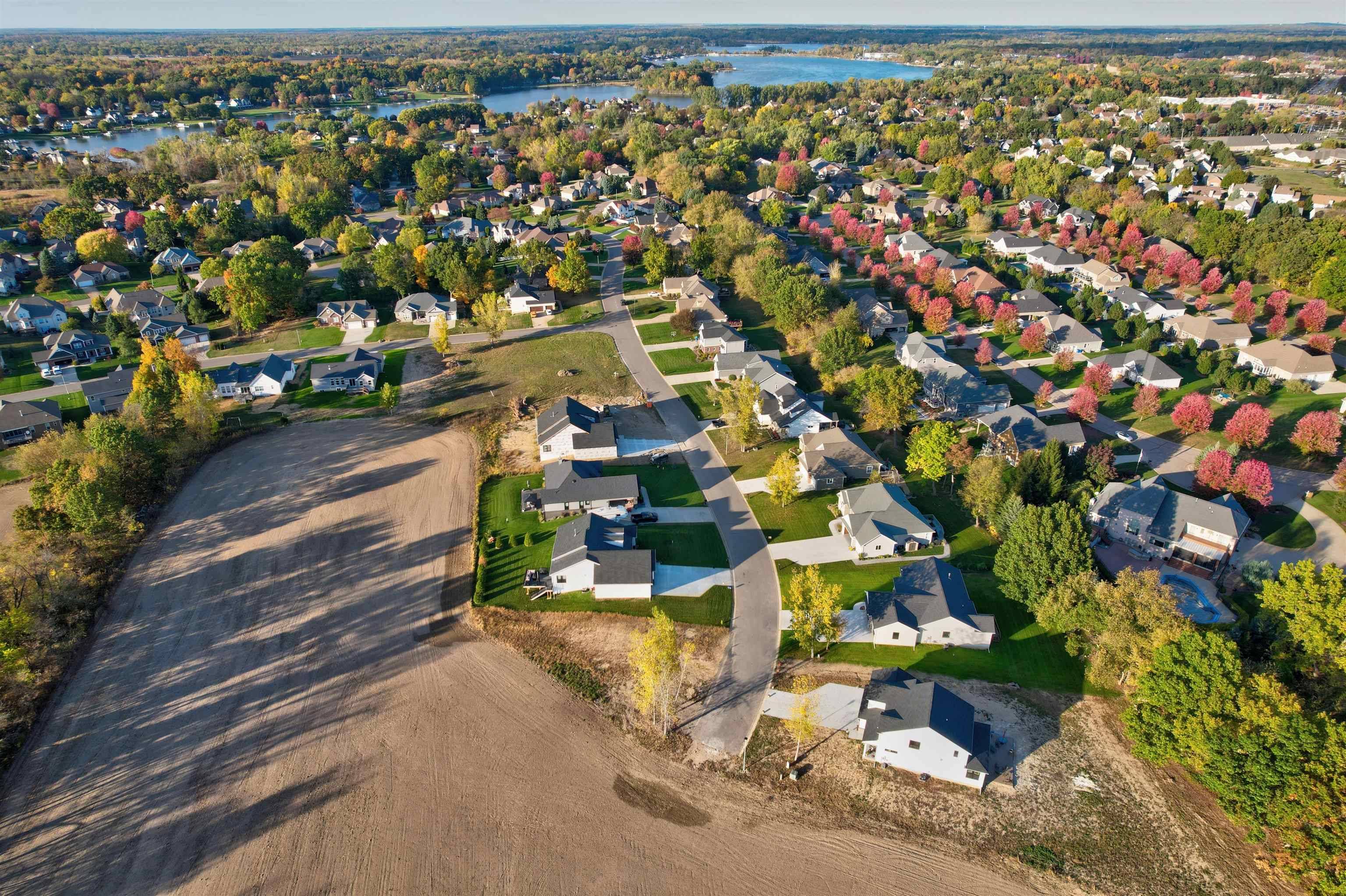 Fenton, MI 48430,16445 Sleepy Hollow DR