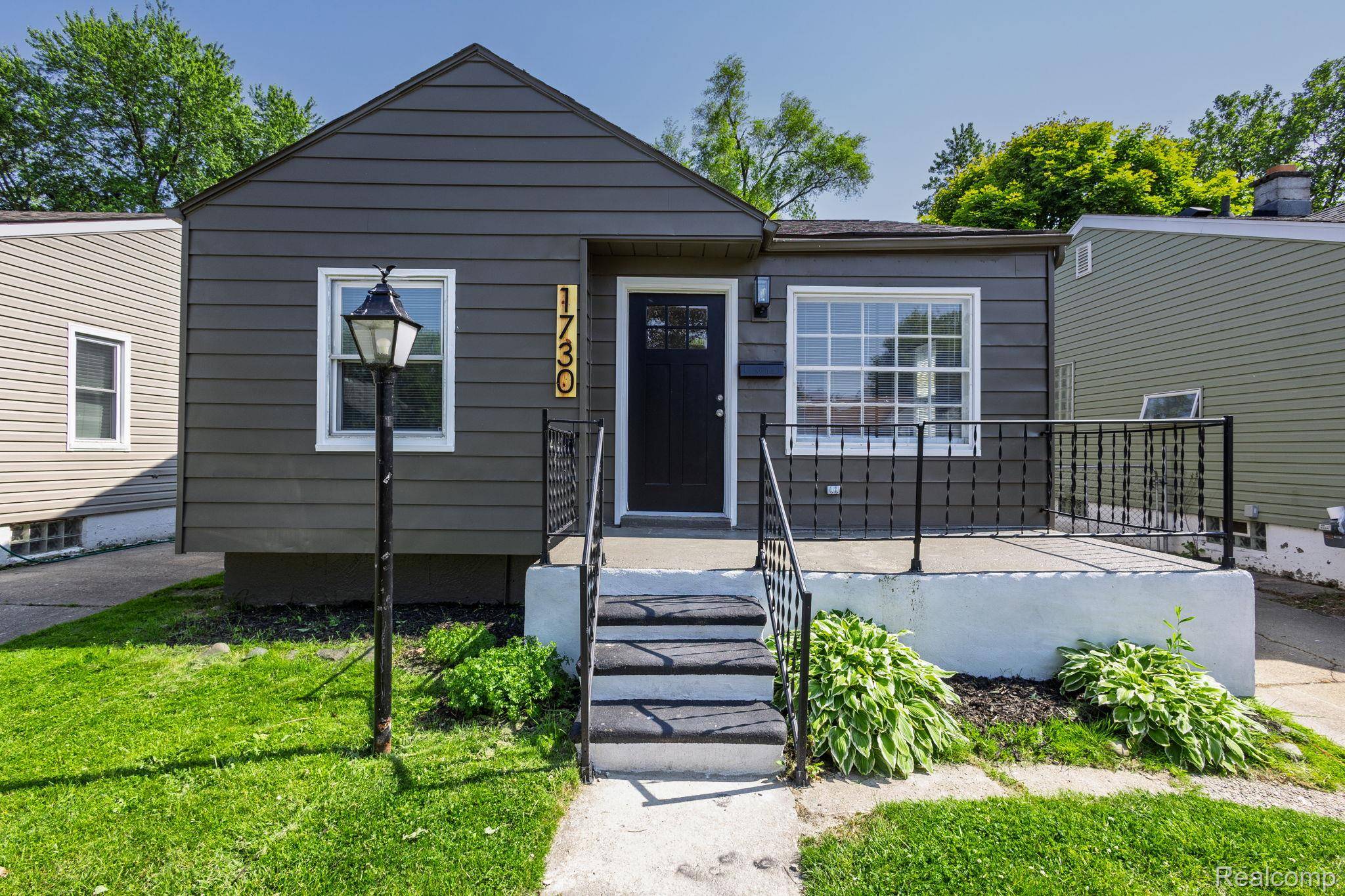 Ferndale, MI 48220,1730 E Hazelhurst ST