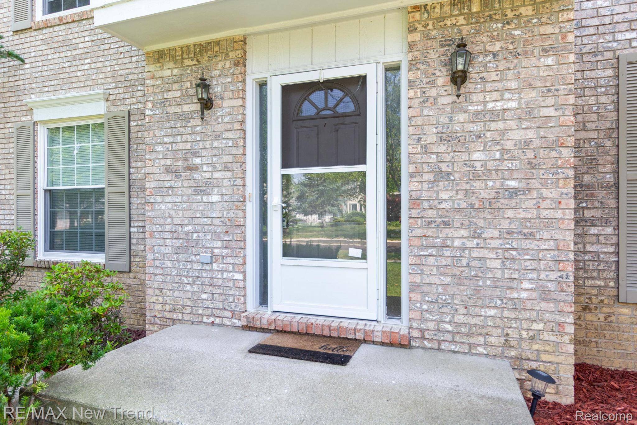 Novi, MI 48375,25935 Junction