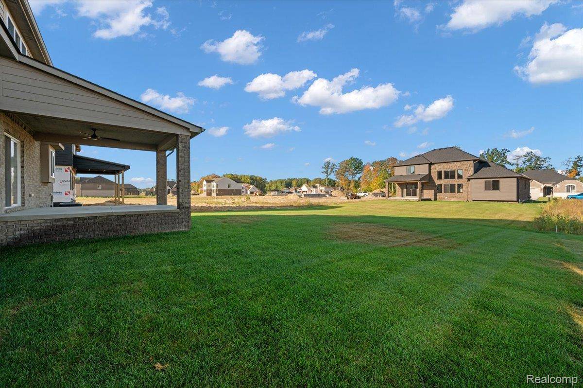 Macomb, MI 48042,50637 Mistwood DR