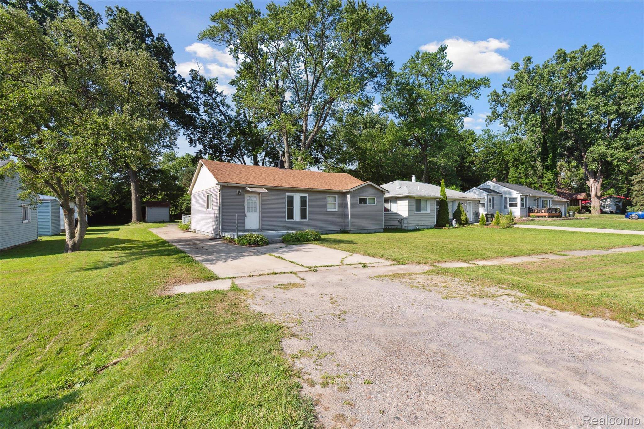 Rochester Hills, MI 48307,322 Michelson RD