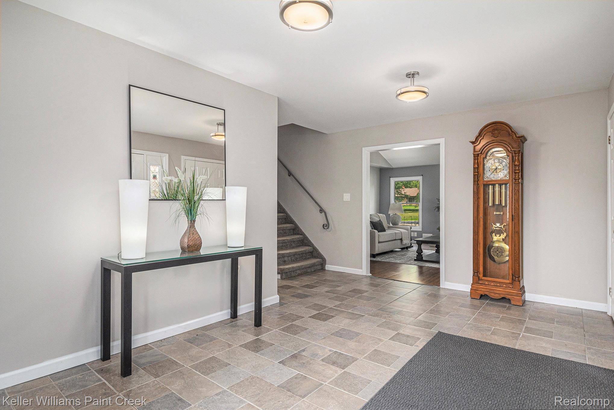 Bloomfield Hills, MI 48302,2128 Somerset RD