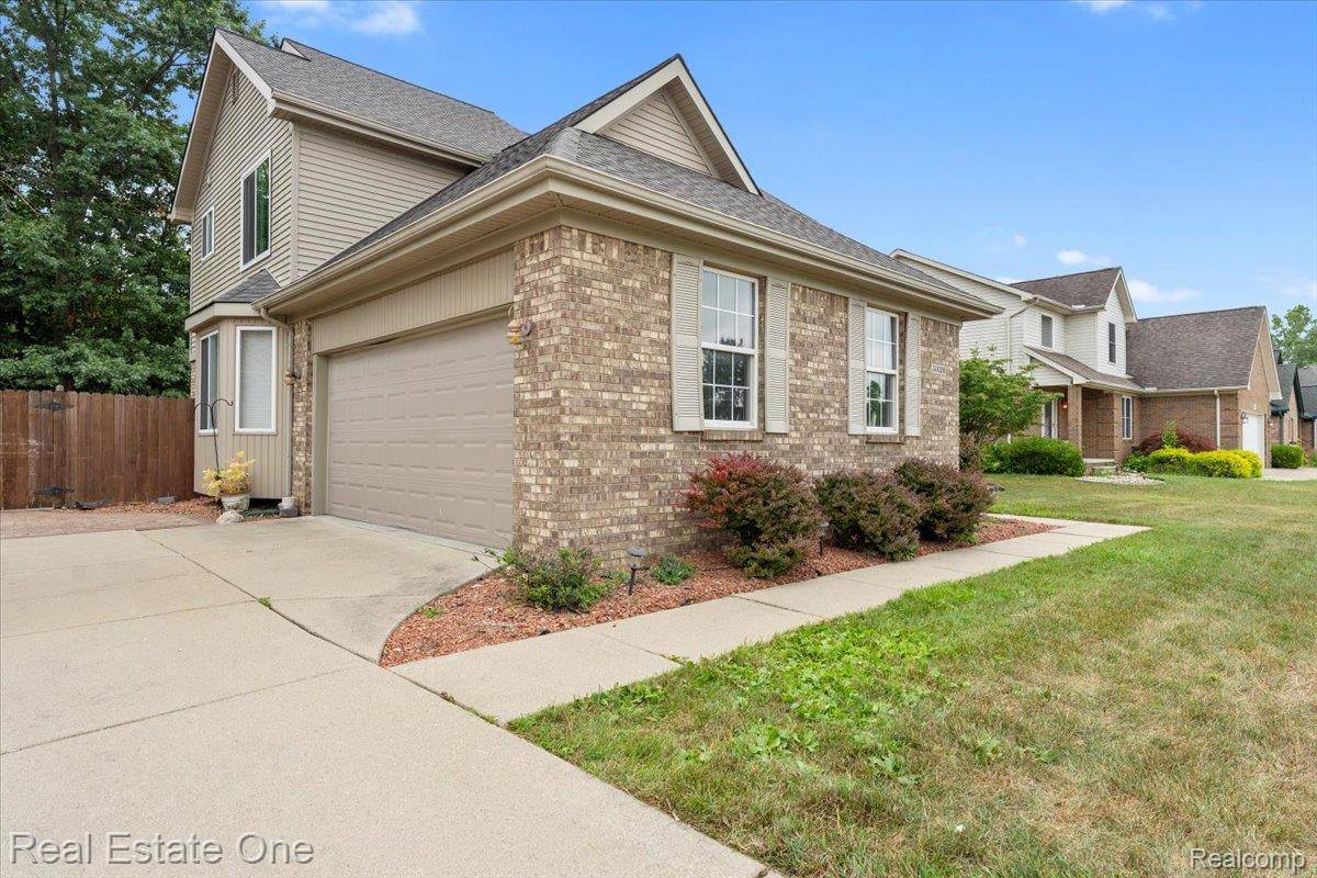 Rockwood, MI 48173,30026 Huron Meadows DR