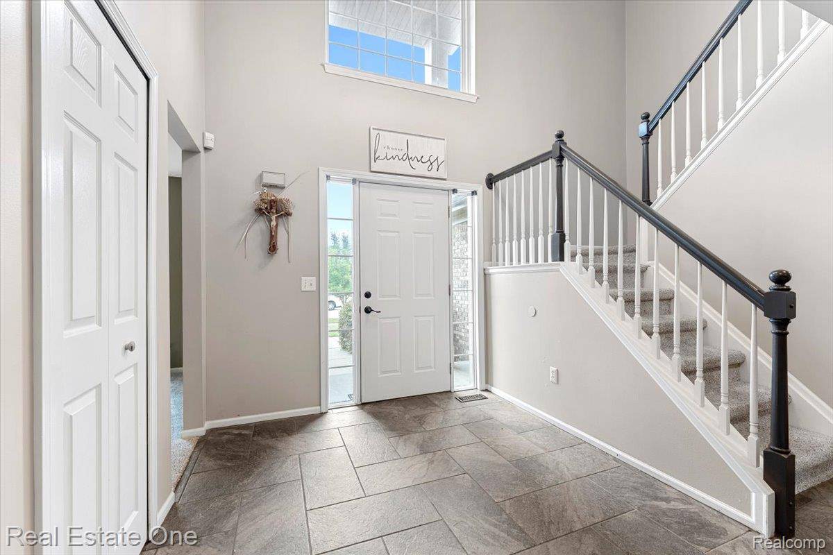 Rockwood, MI 48173,30026 Huron Meadows DR