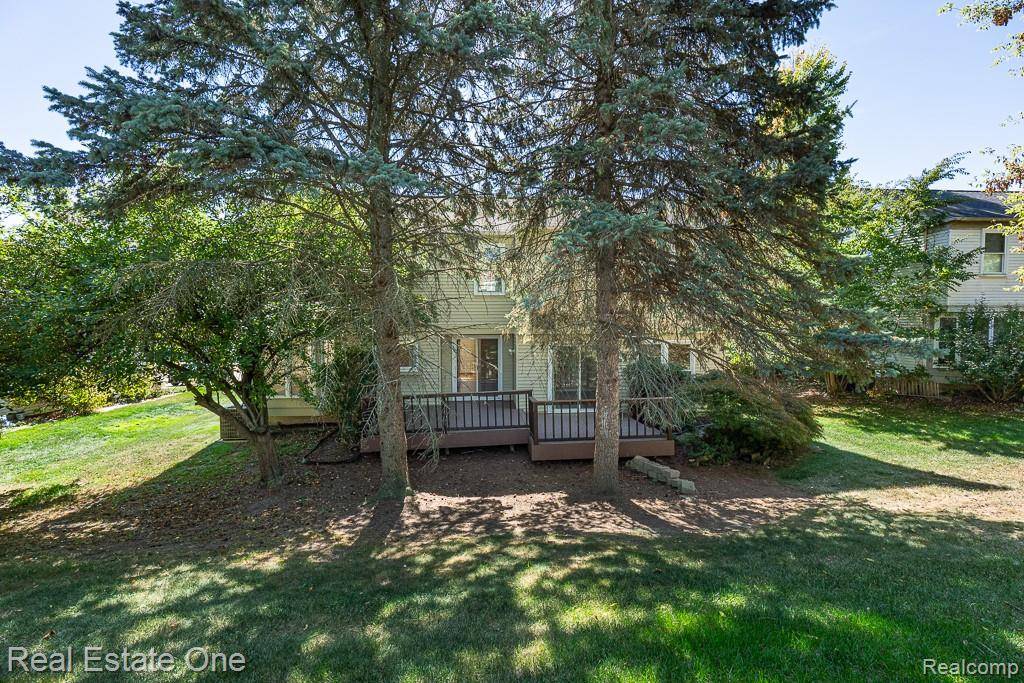 Rochester Hills, MI 48307,619 Whitney DR