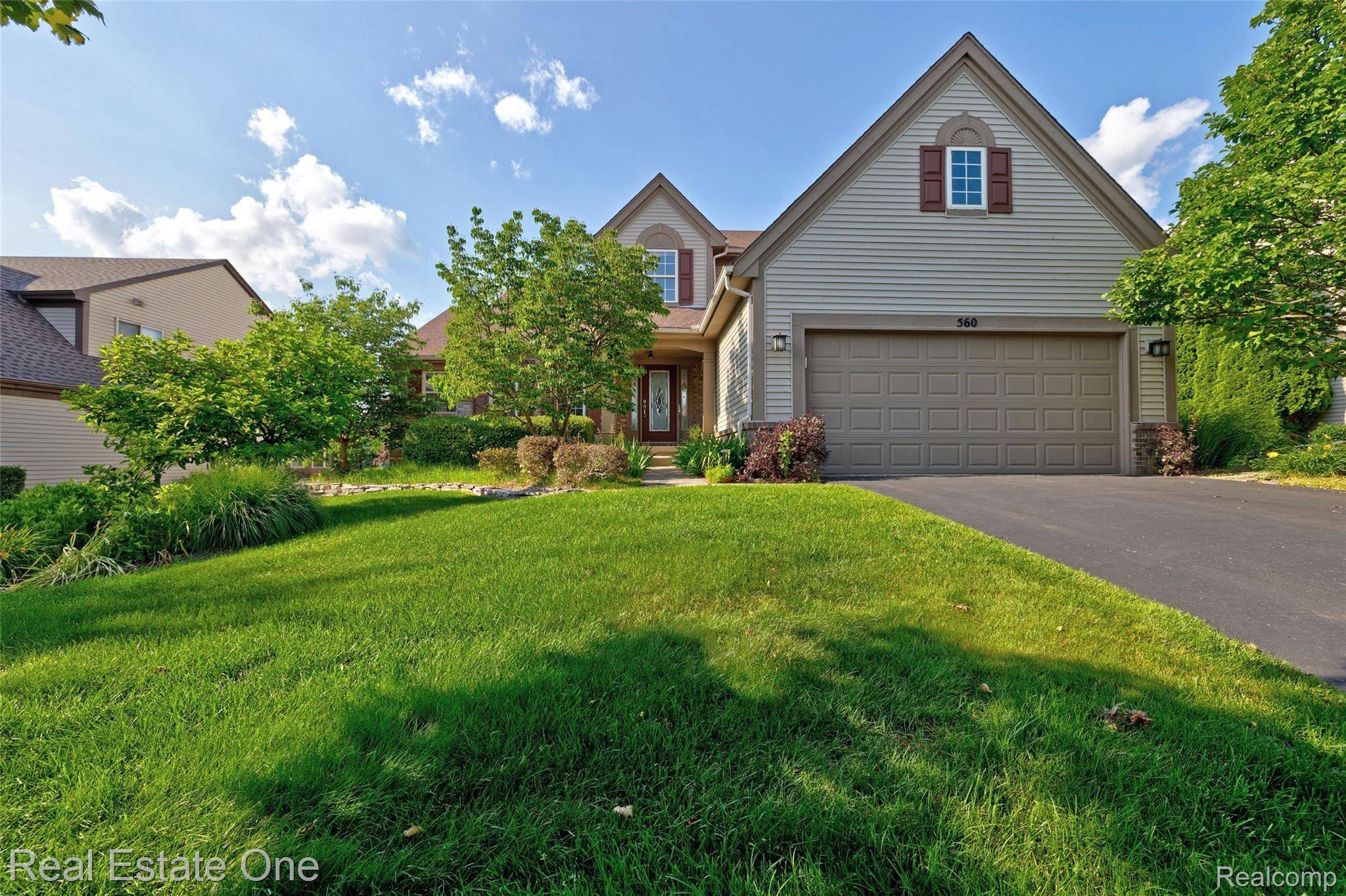 Oxford, MI 48371,560 Boulder Lake DR