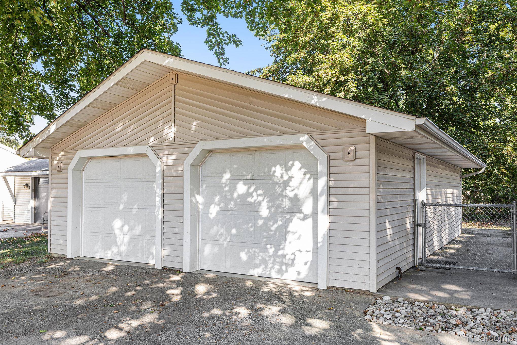 Whitmore Lake, MI 48189,320 Barker RD