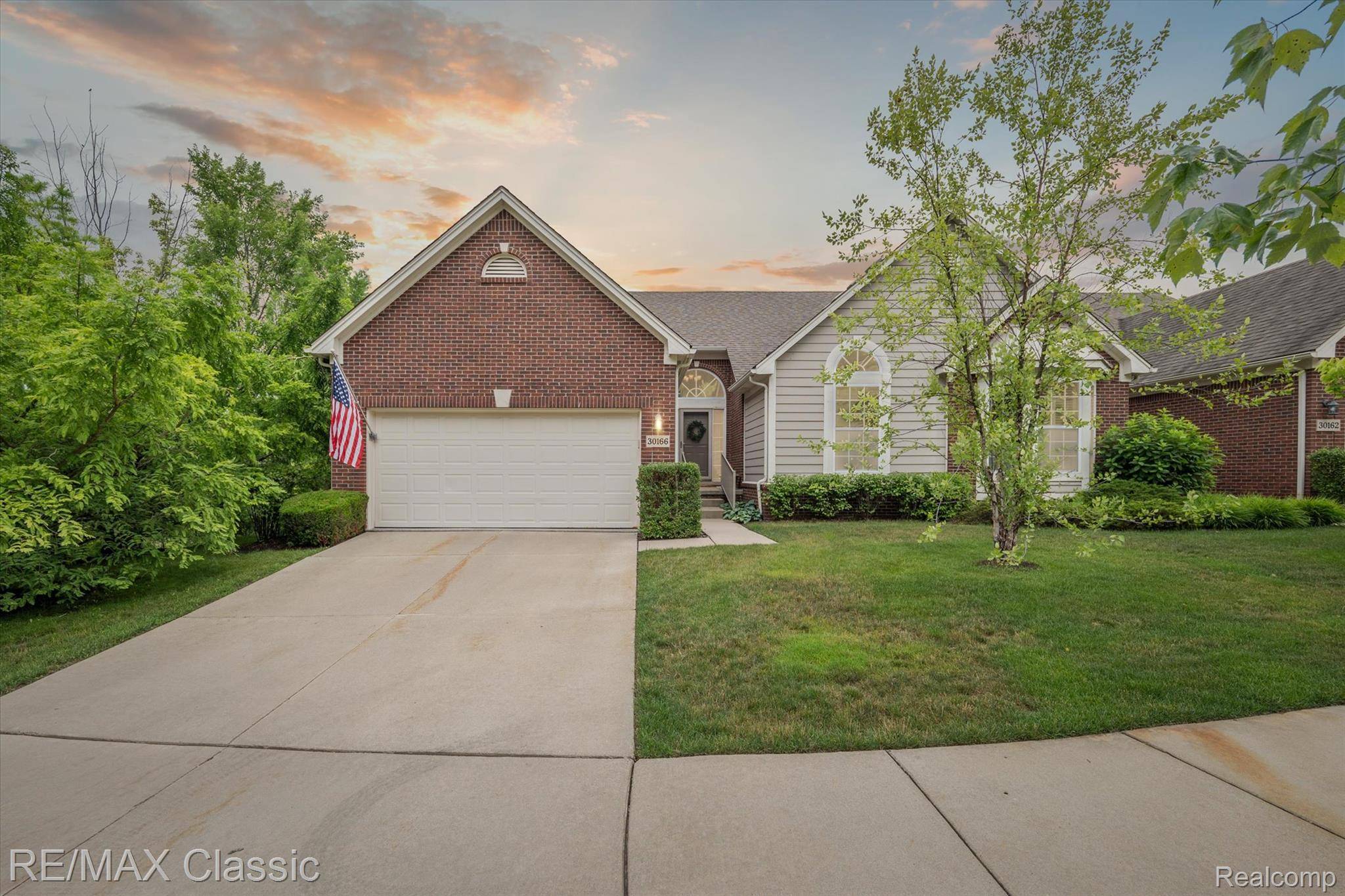 Novi, MI 48377,30166 Brightwood DR #40