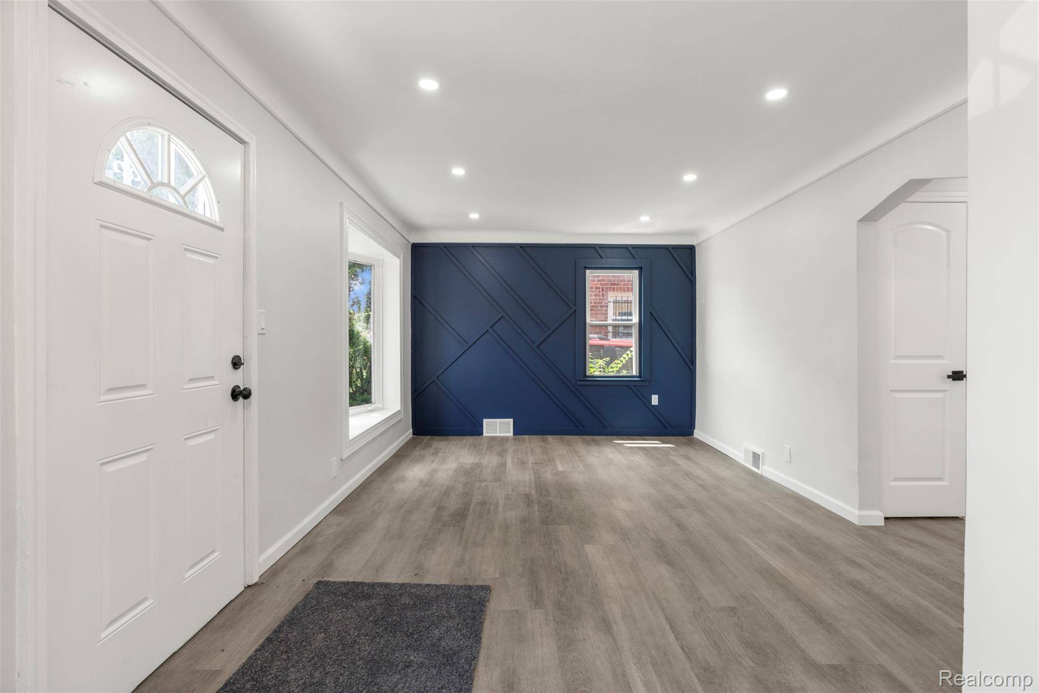 Detroit, MI 48221,19777 Santa Rosa DR