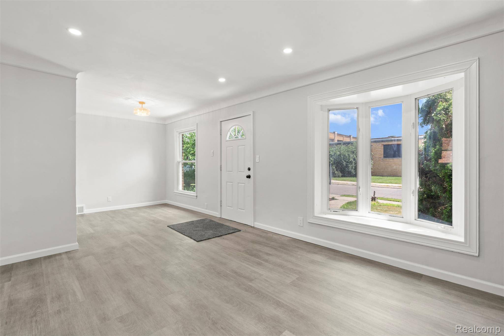 Detroit, MI 48221,19777 Santa Rosa DR