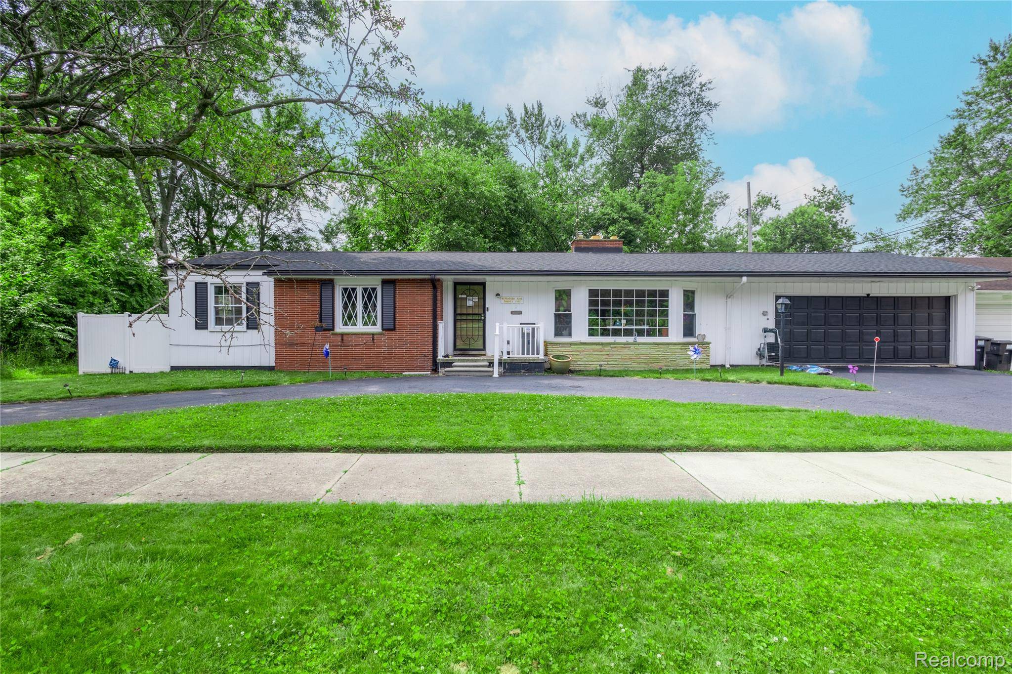 Detroit, MI 48227,17525 Midland ST