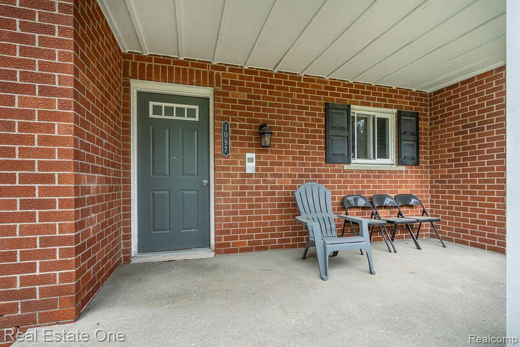 Rochester Hills, MI 48306,1097 Tienken CT