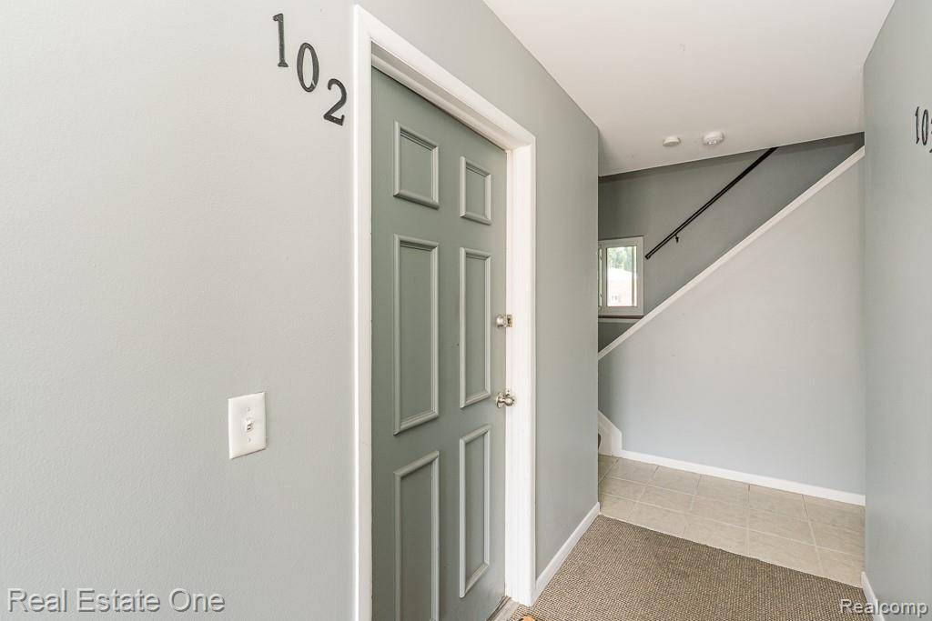 Rochester Hills, MI 48306,1097 Tienken CT