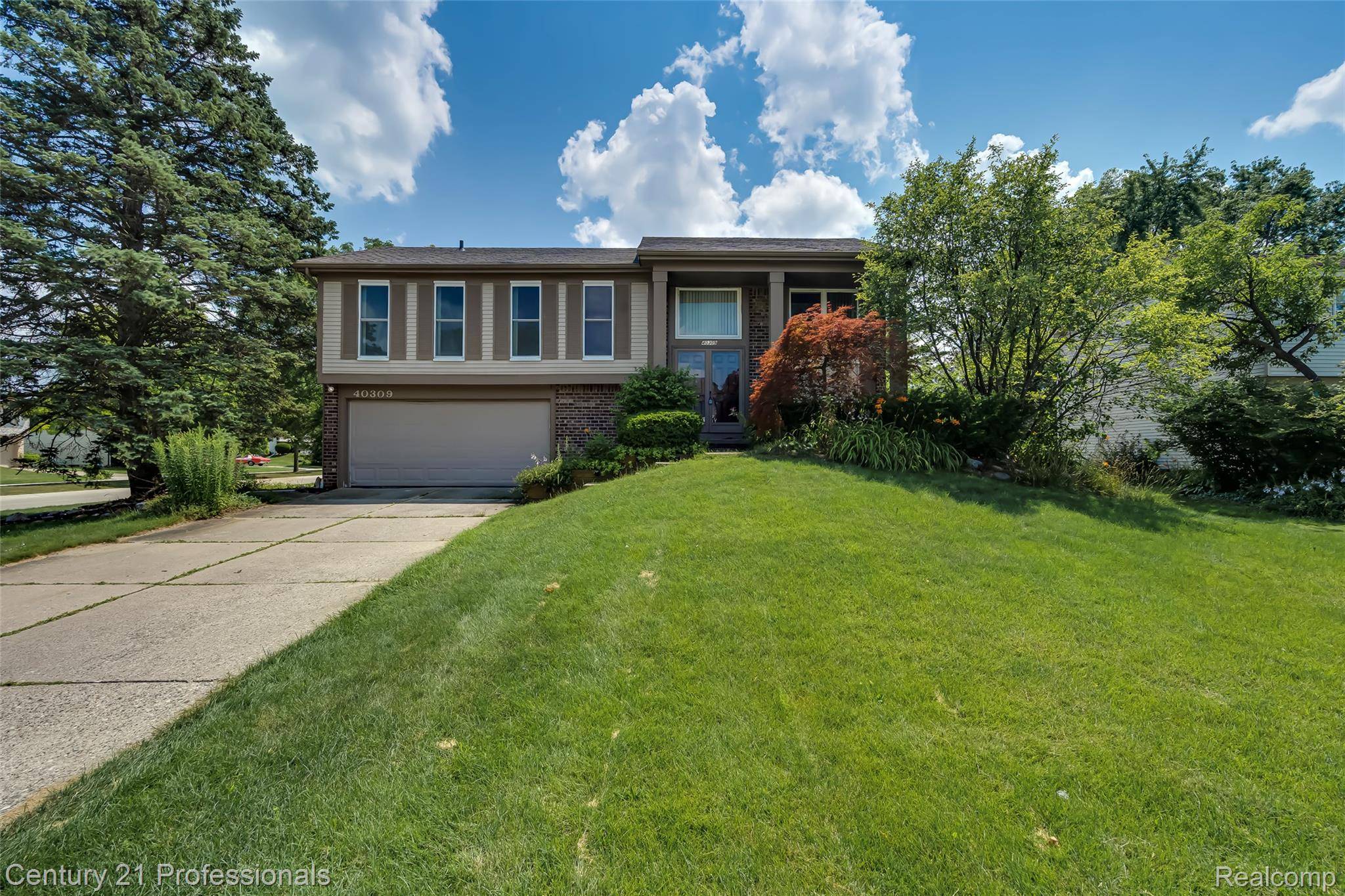 Novi, MI 48375,40309 Franklin Mill ST