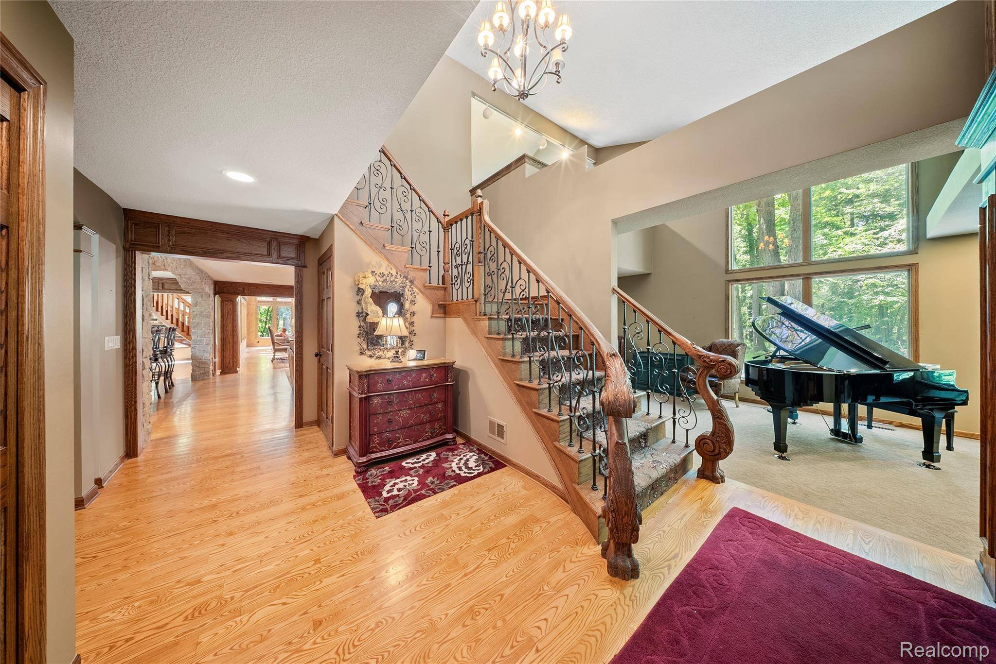 Grosse Ile, MI 48138,8931 Bridge RD