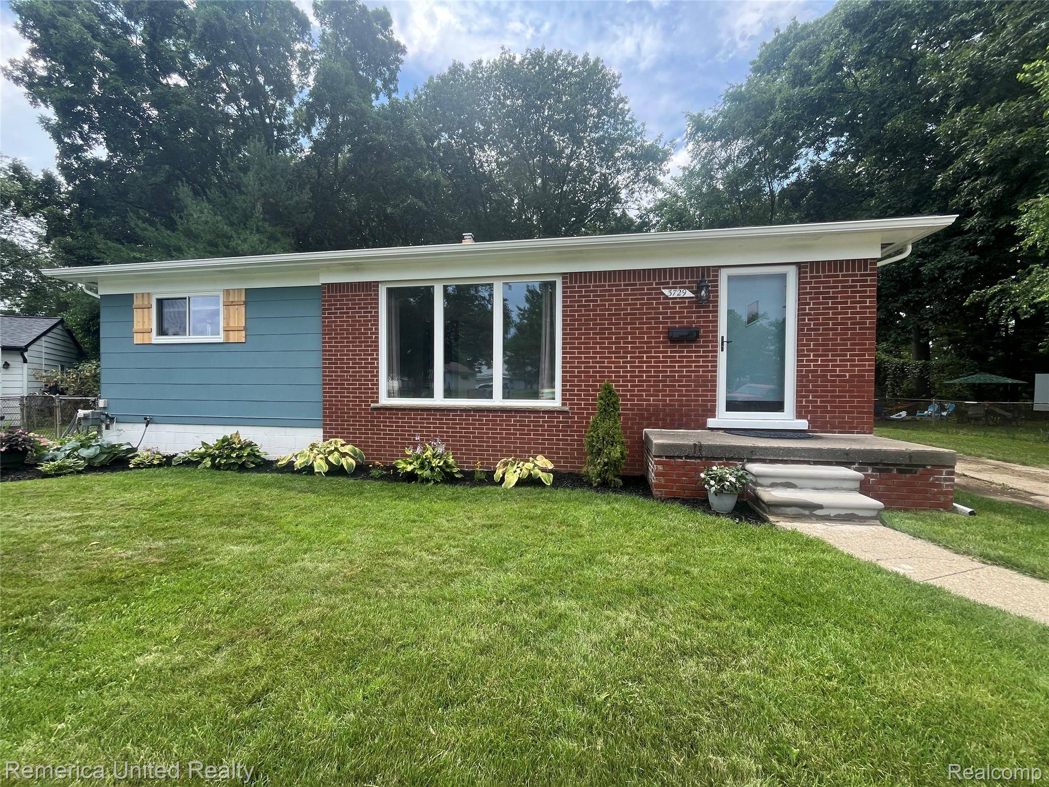 Waterford, MI 48329,3729 Warringham AVE