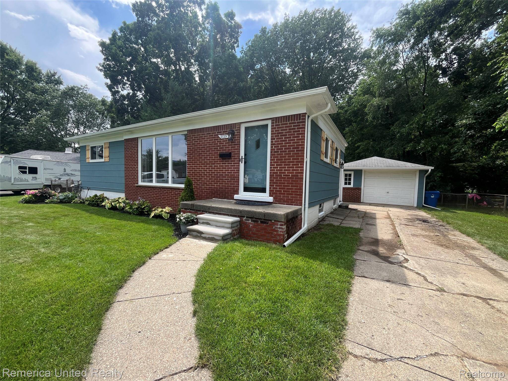 Waterford, MI 48329,3729 Warringham AVE