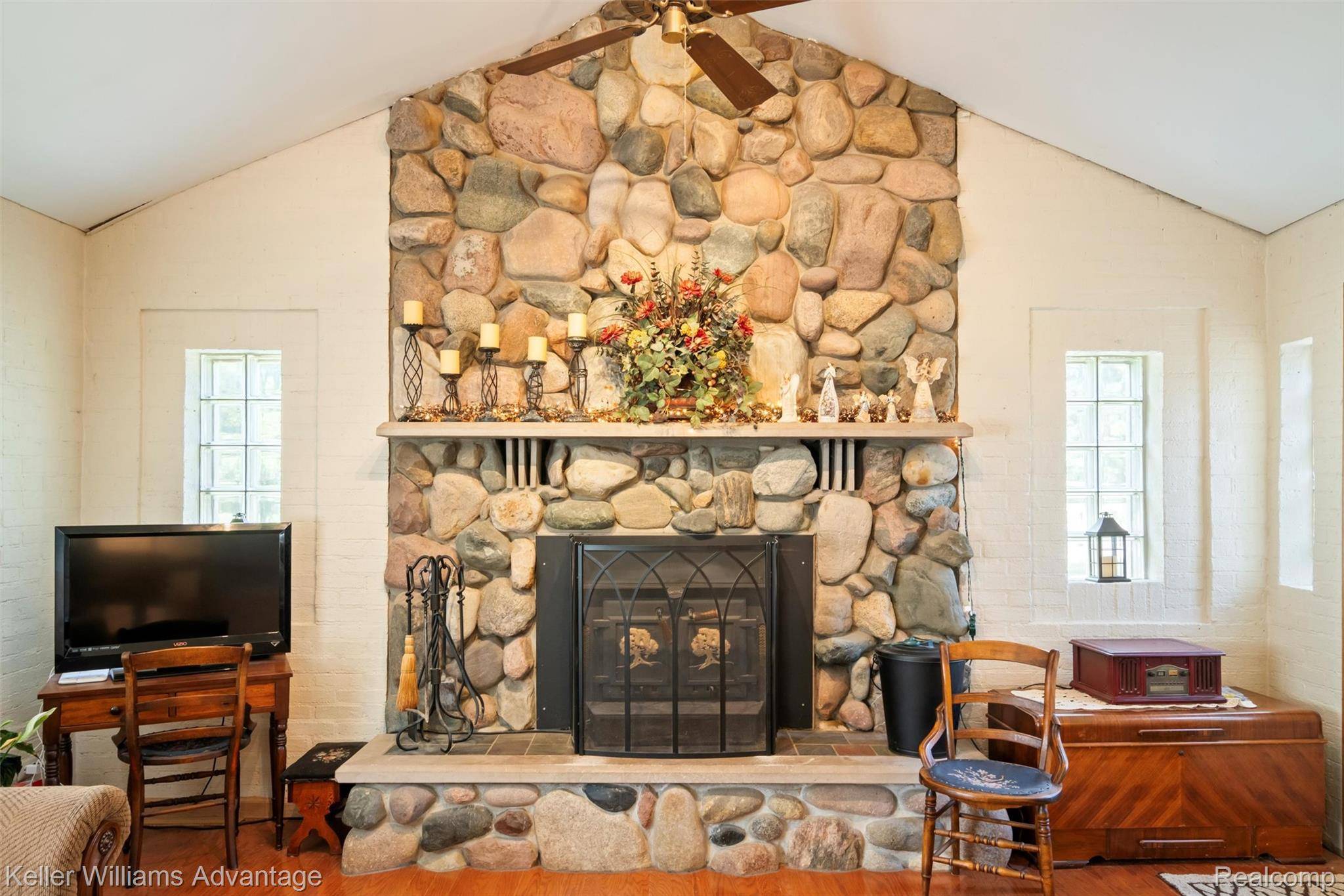 Farmington Hills, MI 48336,32671 Cadillac ST