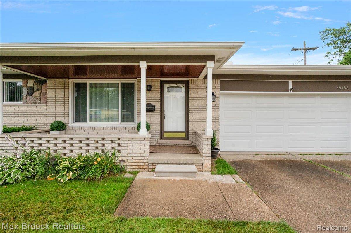 Fraser, MI 48026,18488 Masonic