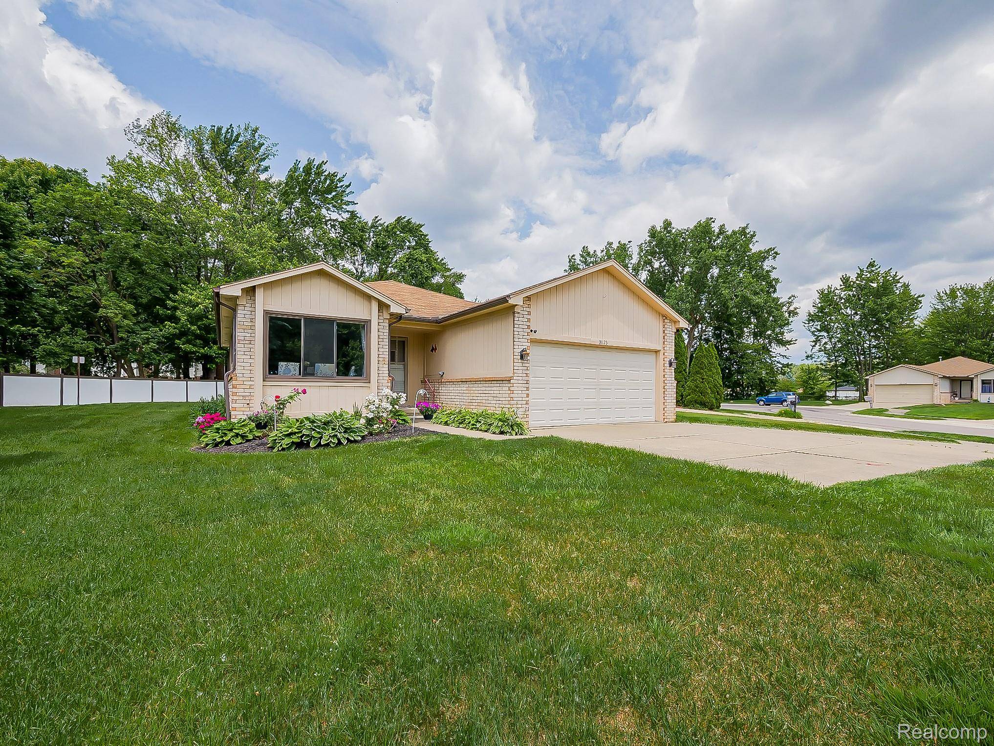 Roseville, MI 48026,31123 S Wind CT
