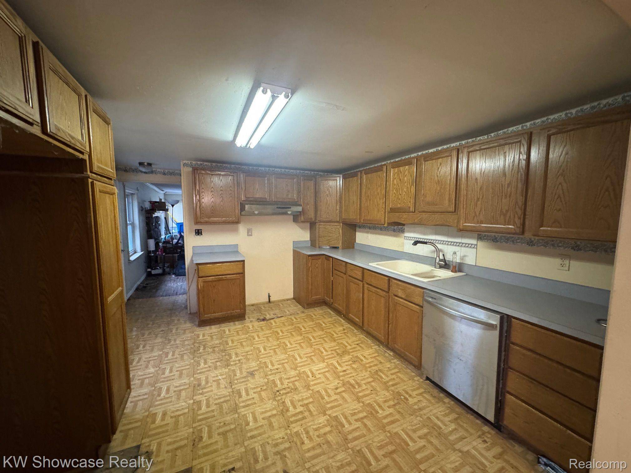 Brighton, MI 48116,5821 FELSKE DR