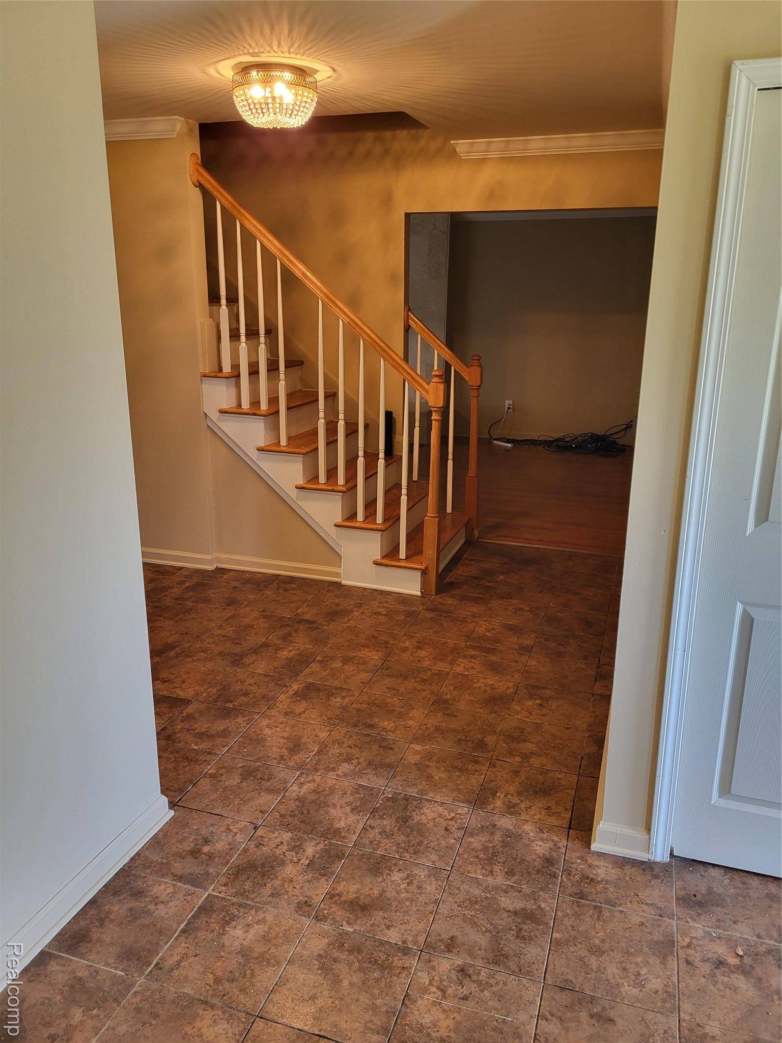 Southfield, MI 48076,27870 Devonshire ST