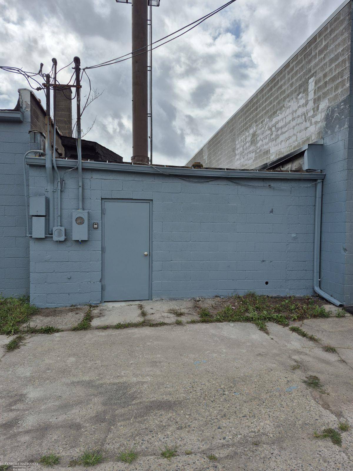 Detroit, MI 48224,16635 Harper AVE