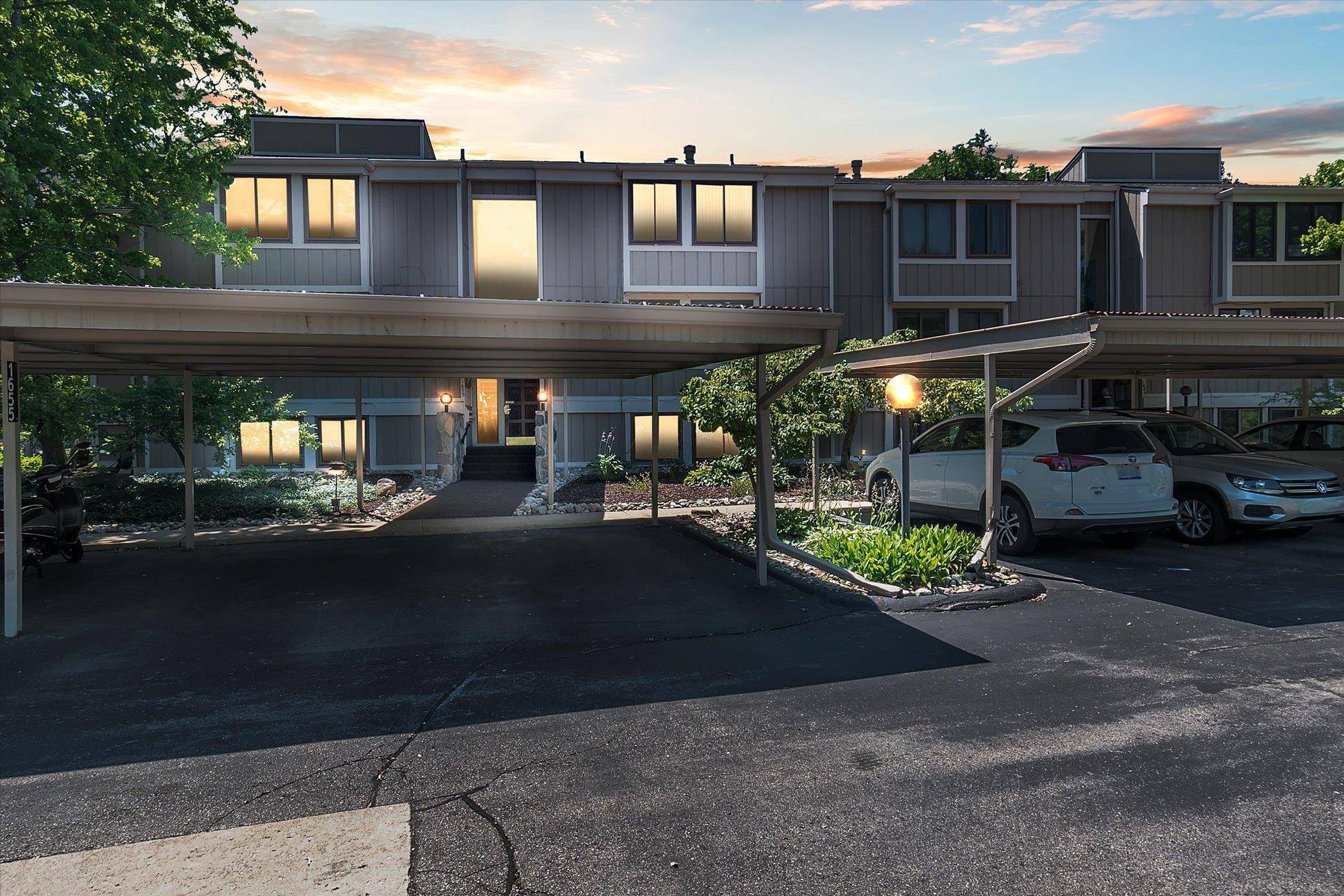 Ypsilanti, MI 48198,1655 Cliffs Landing