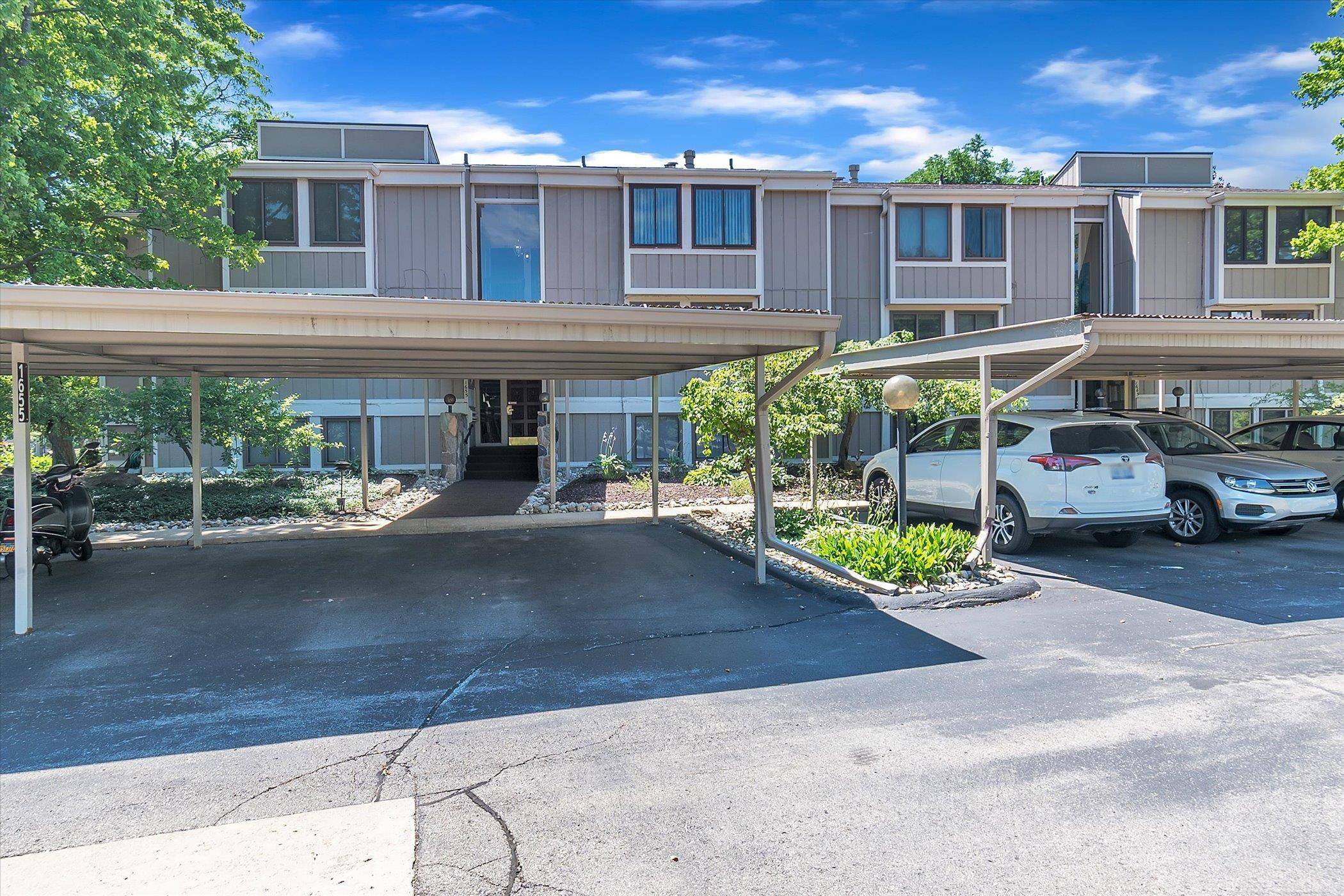 Ypsilanti, MI 48198,1655 Cliffs Landing