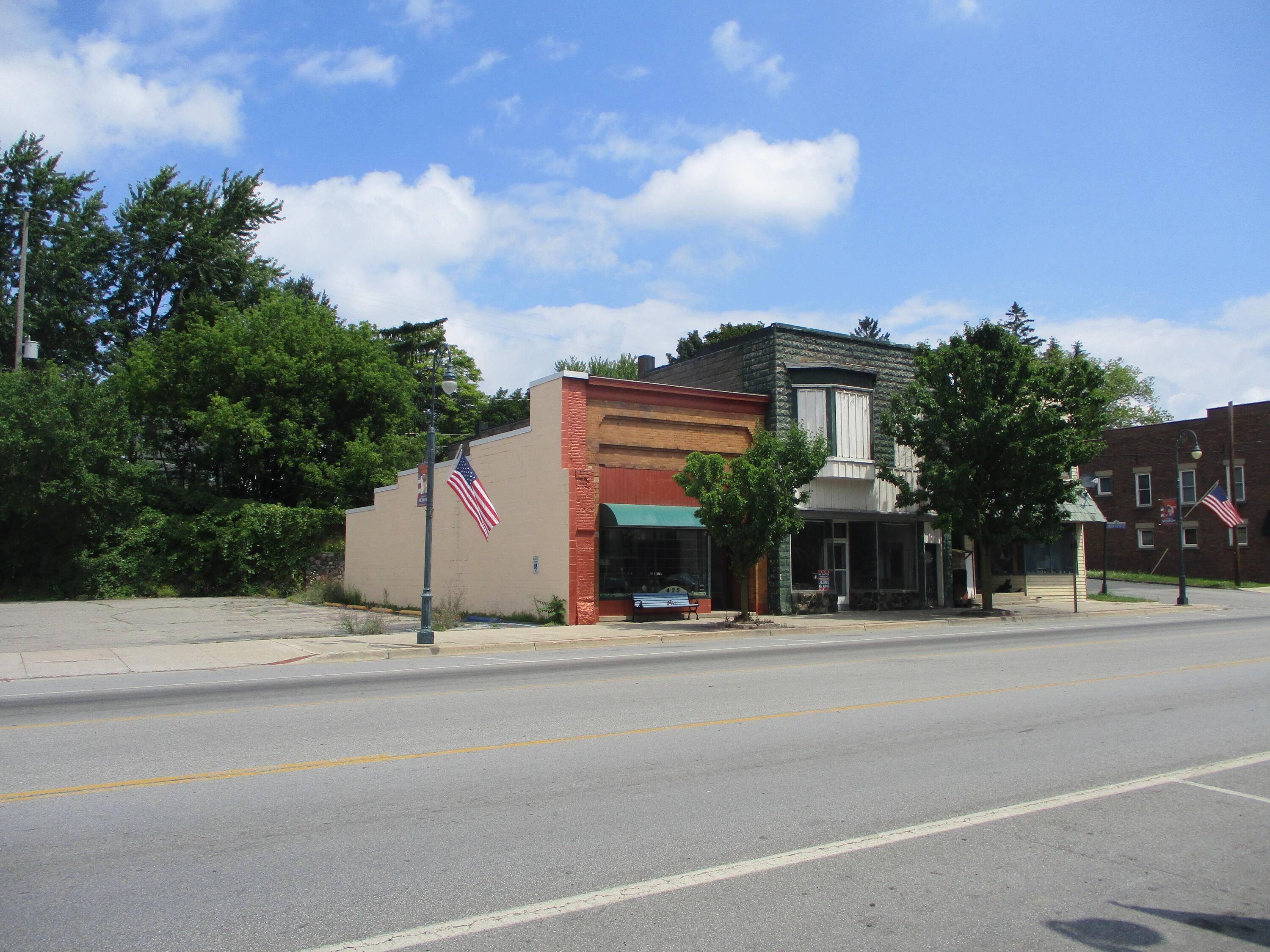 Edmore, MI 48829,425 E Main ST