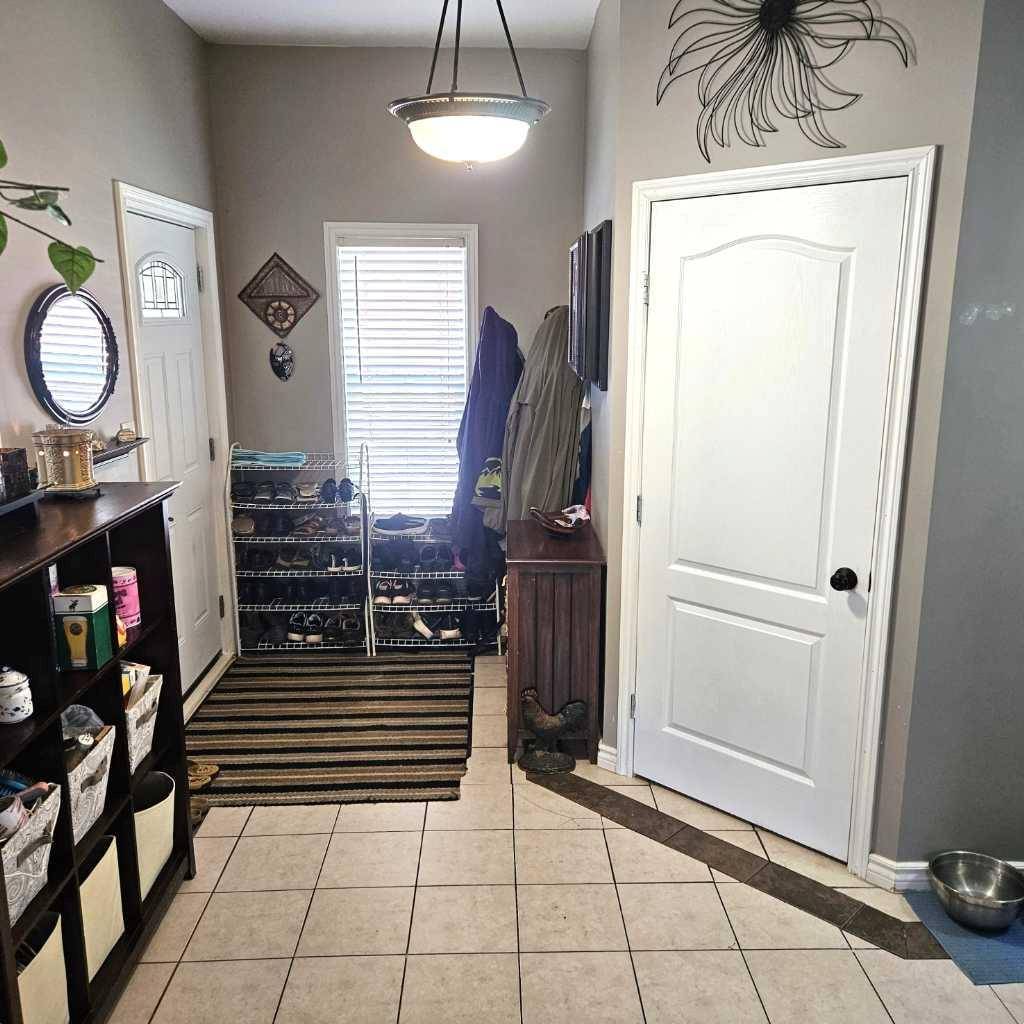 Edson, AB T7E 1K9,613 53 Street