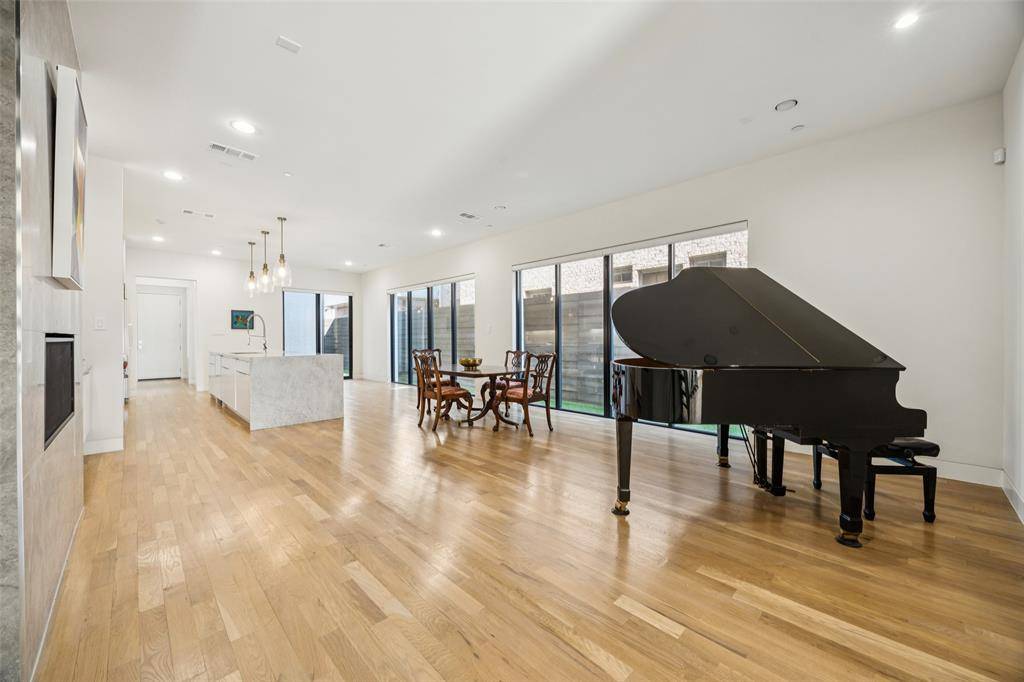 University Park, TX 75205,3672 Asbury Street