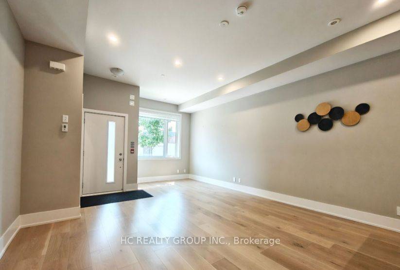 Toronto C02, ON M5R 0C1,270 Davenport RD #Unit 11