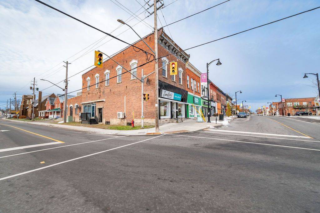 Arnprior, ON K7S 1N3,4 Elgin ST W
