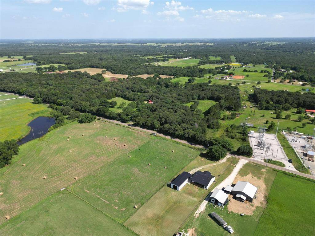 Sadler, TX 76264,8 ARKANSAS Road