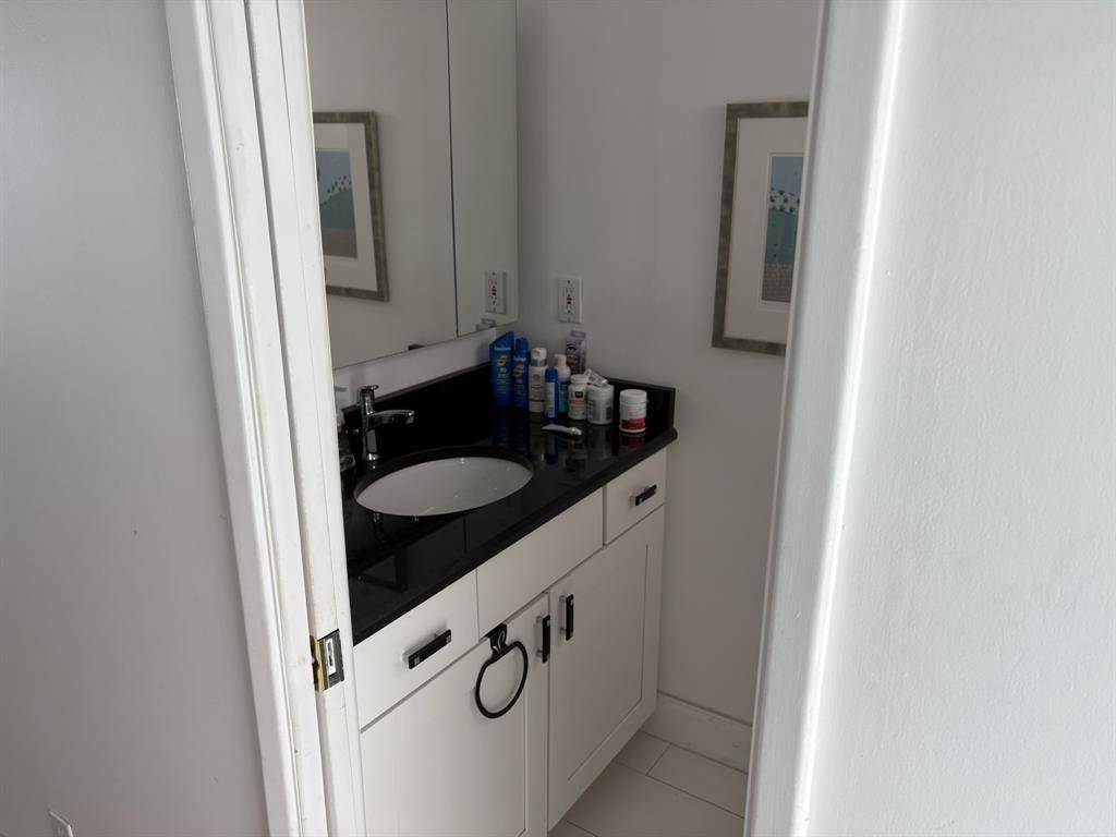 Deerfield Beach, FL 33441,333 NE 21st Ave #1106