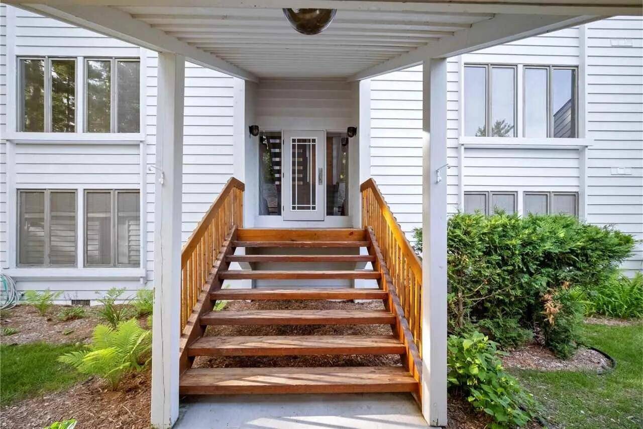 Petoskey, MI 49770,3400 Lakeside DR S #17