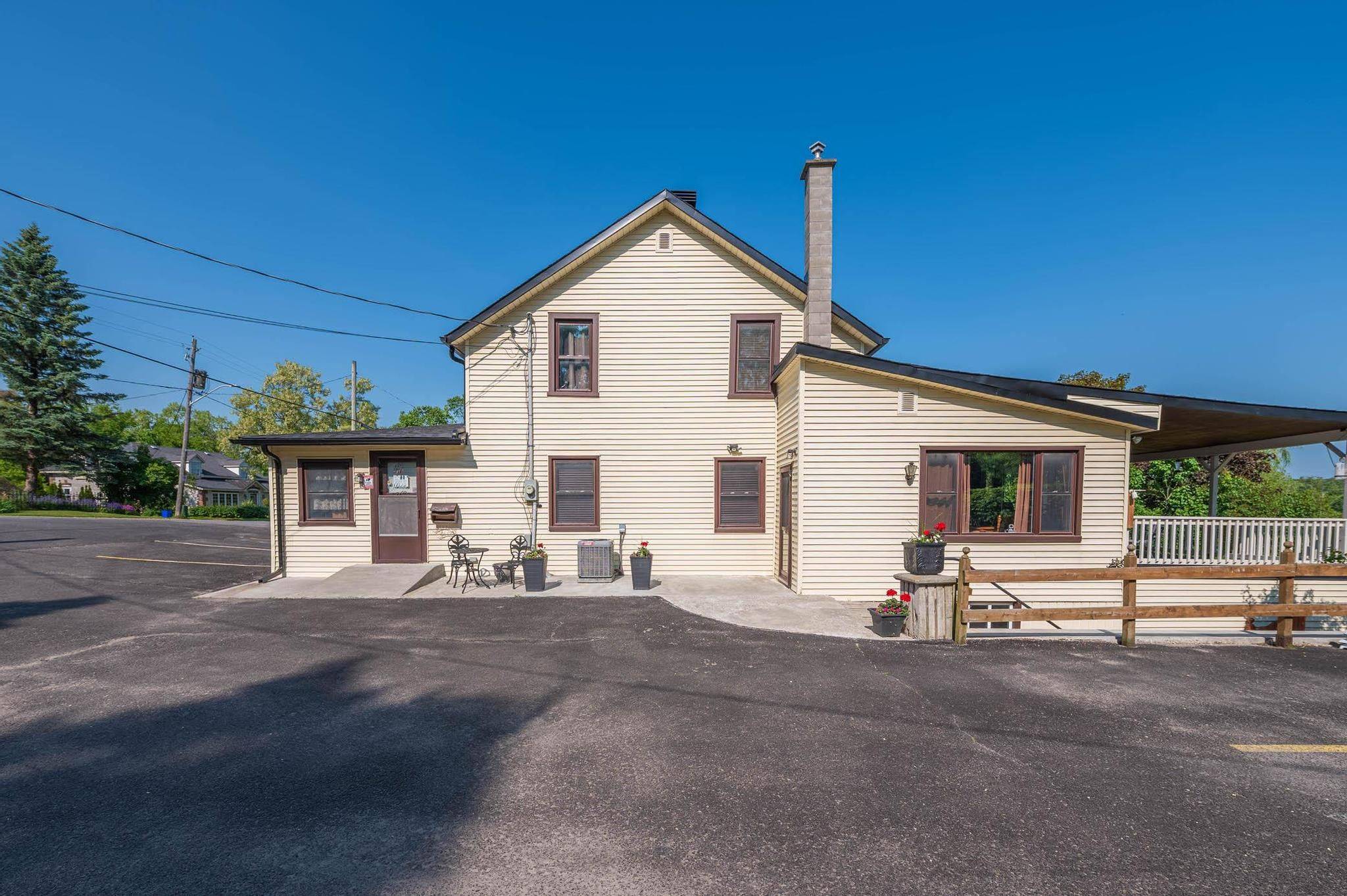 Trent Hills, ON K0L 1Y0,118 Front ST W