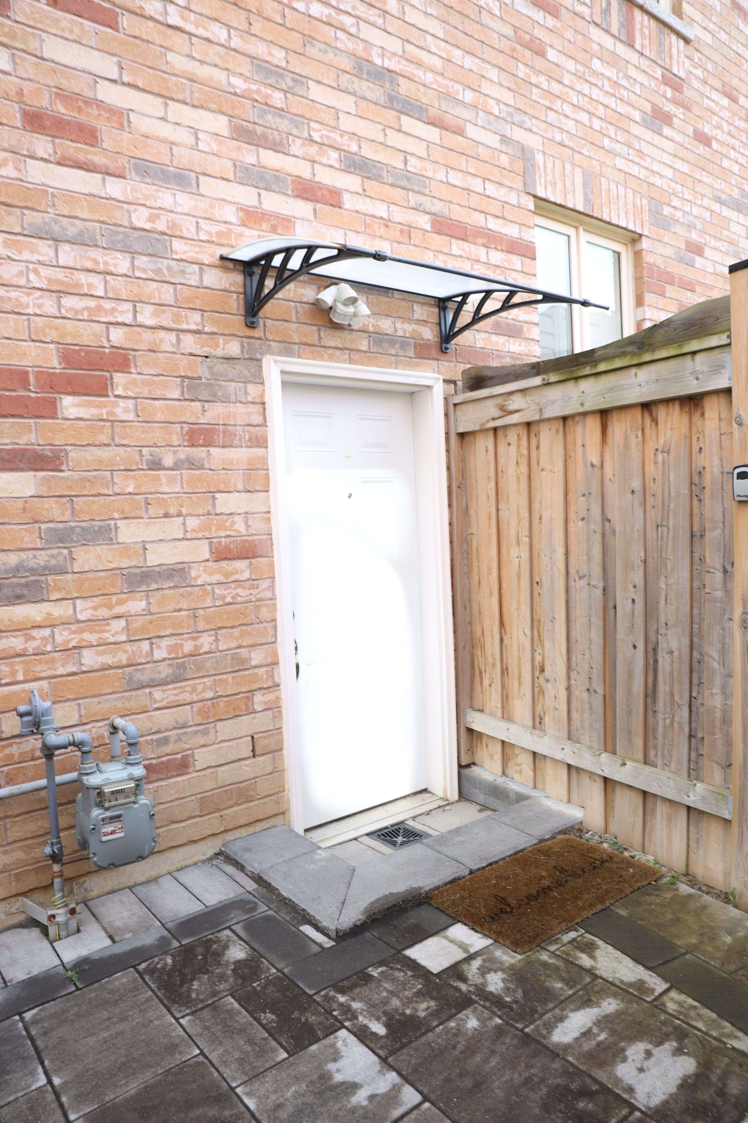 Mississauga, ON L5M 0W1,5552 Ethan DR #Lower