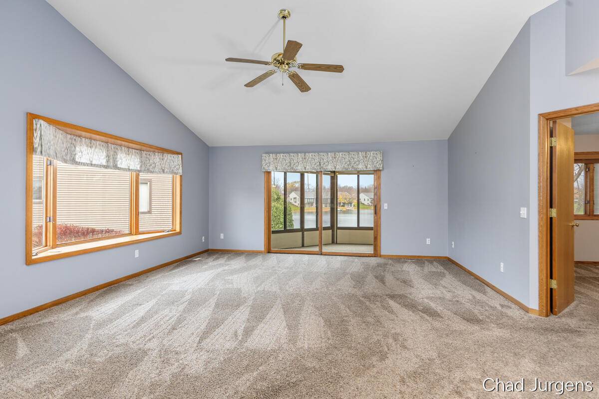 Zeeland, MI 49464,2000 Lakeview DR