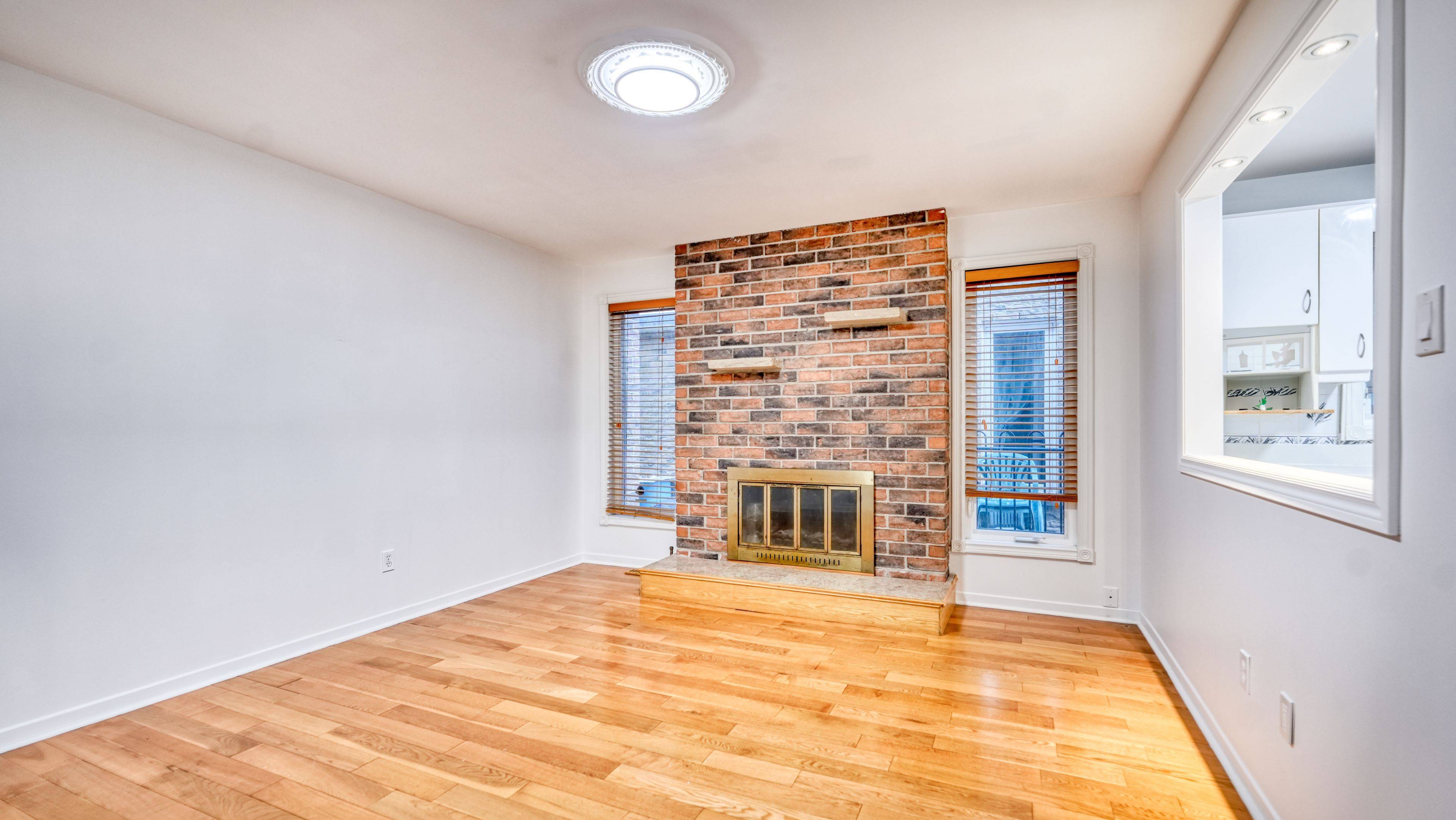 Toronto E05, ON M1W 3H6,9 Seagrave CRES