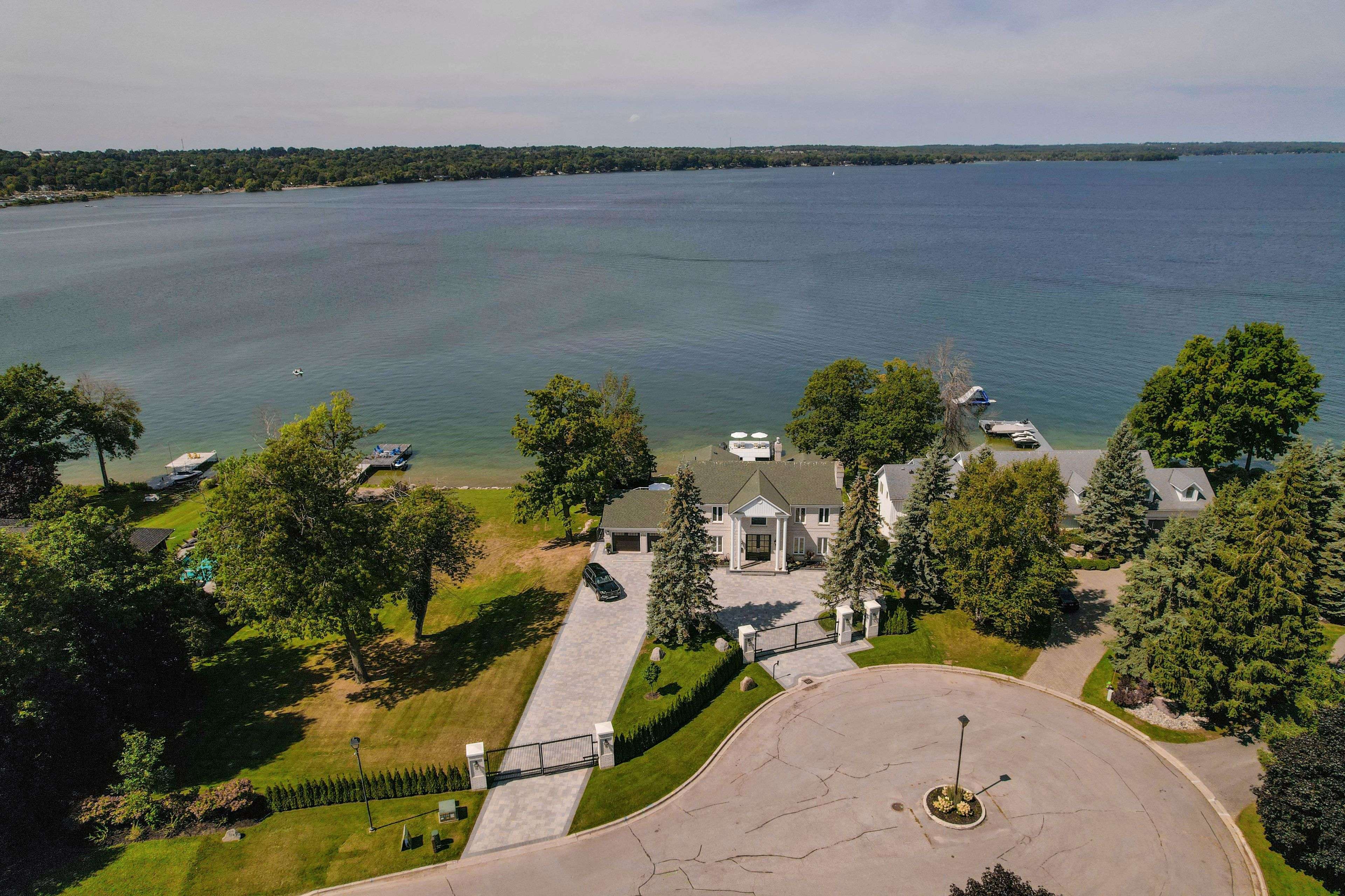 Orillia, ON L3V 7H8,376 Brewery LN